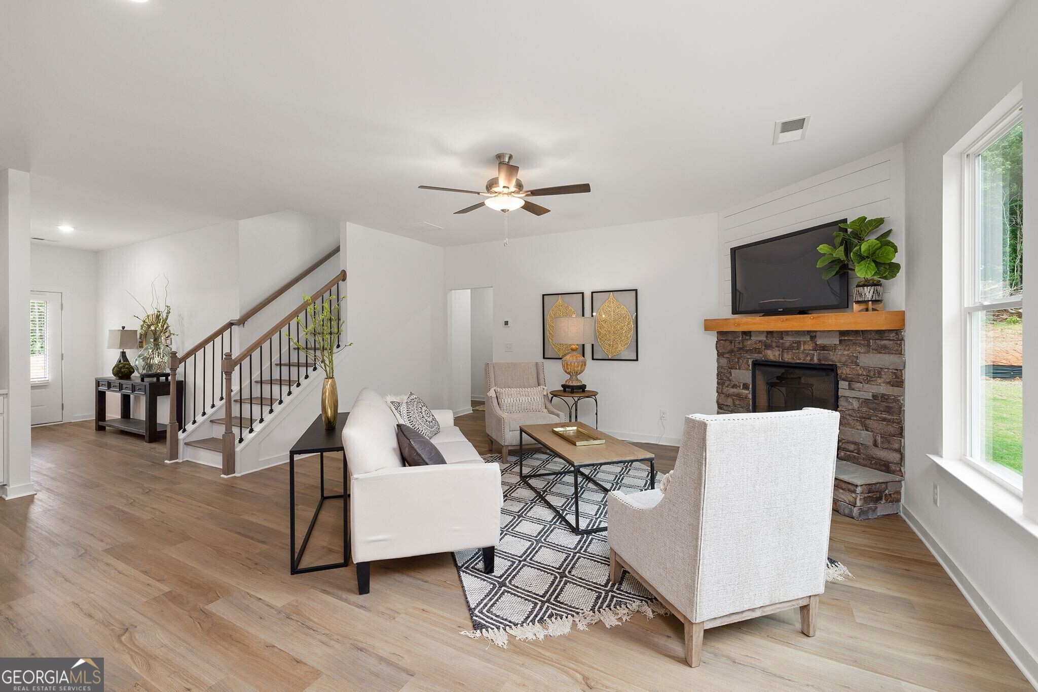 220 Ruby Robin Road