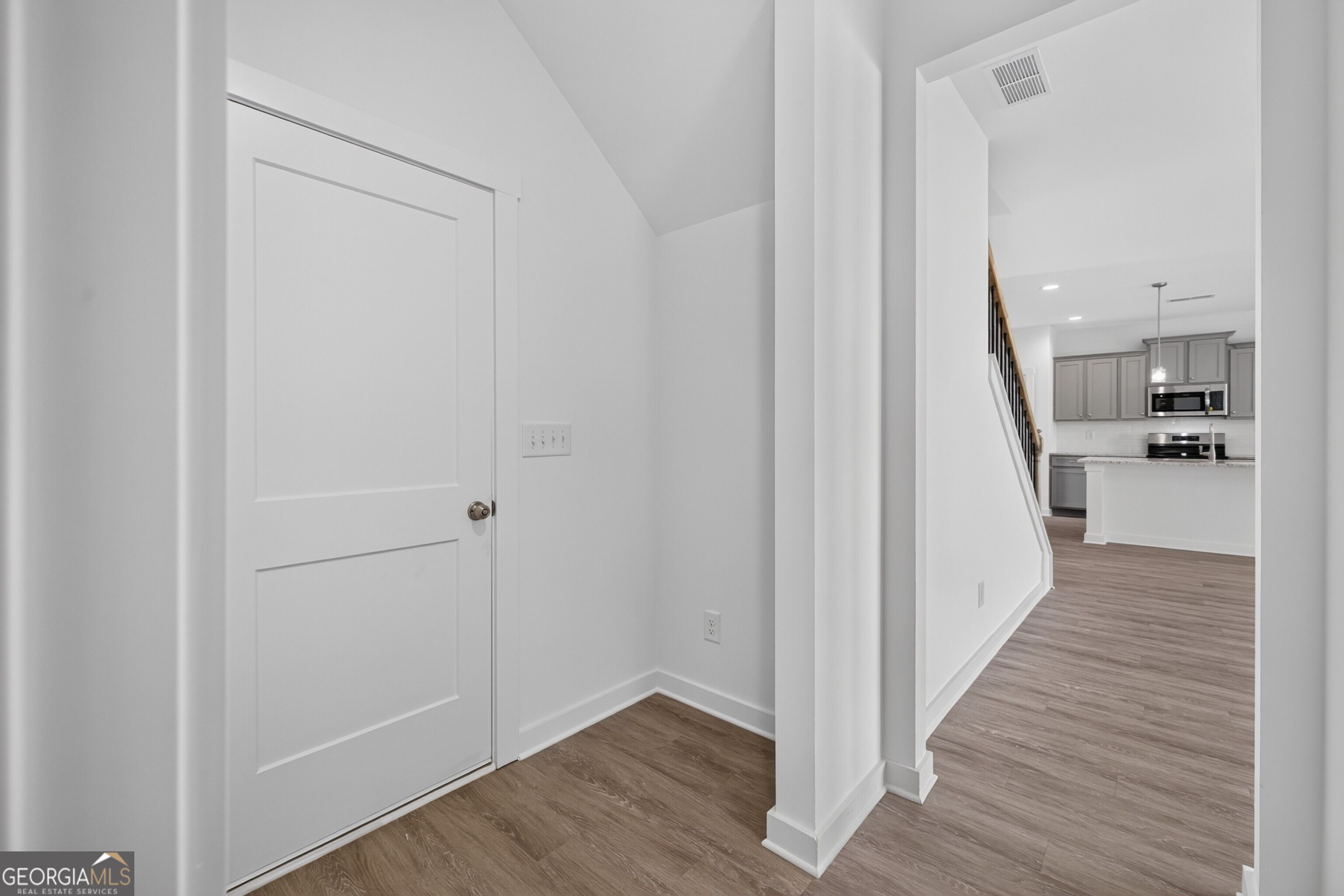 220 Ruby Robin Road
