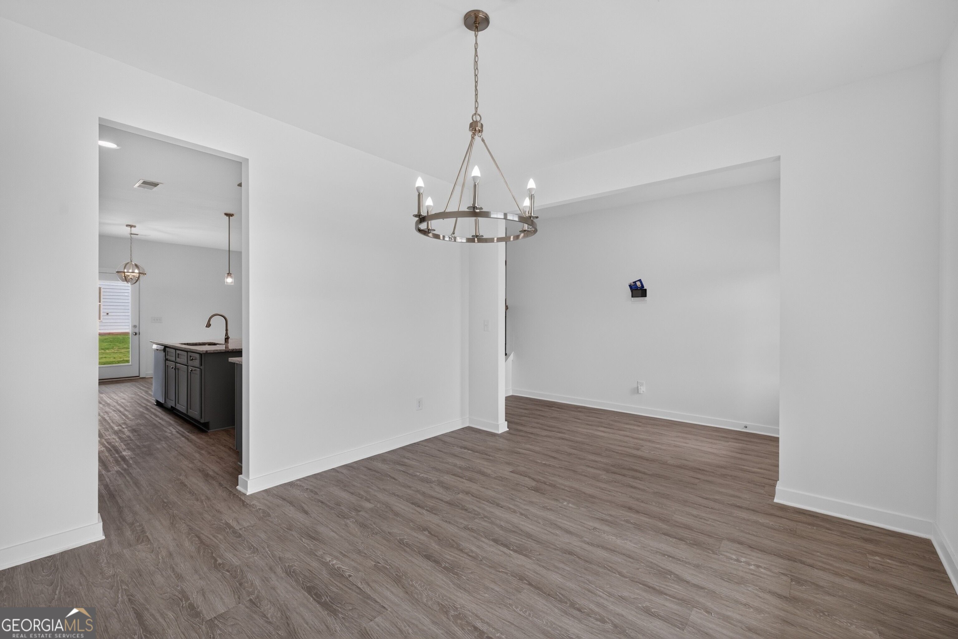220 Ruby Robin Road
