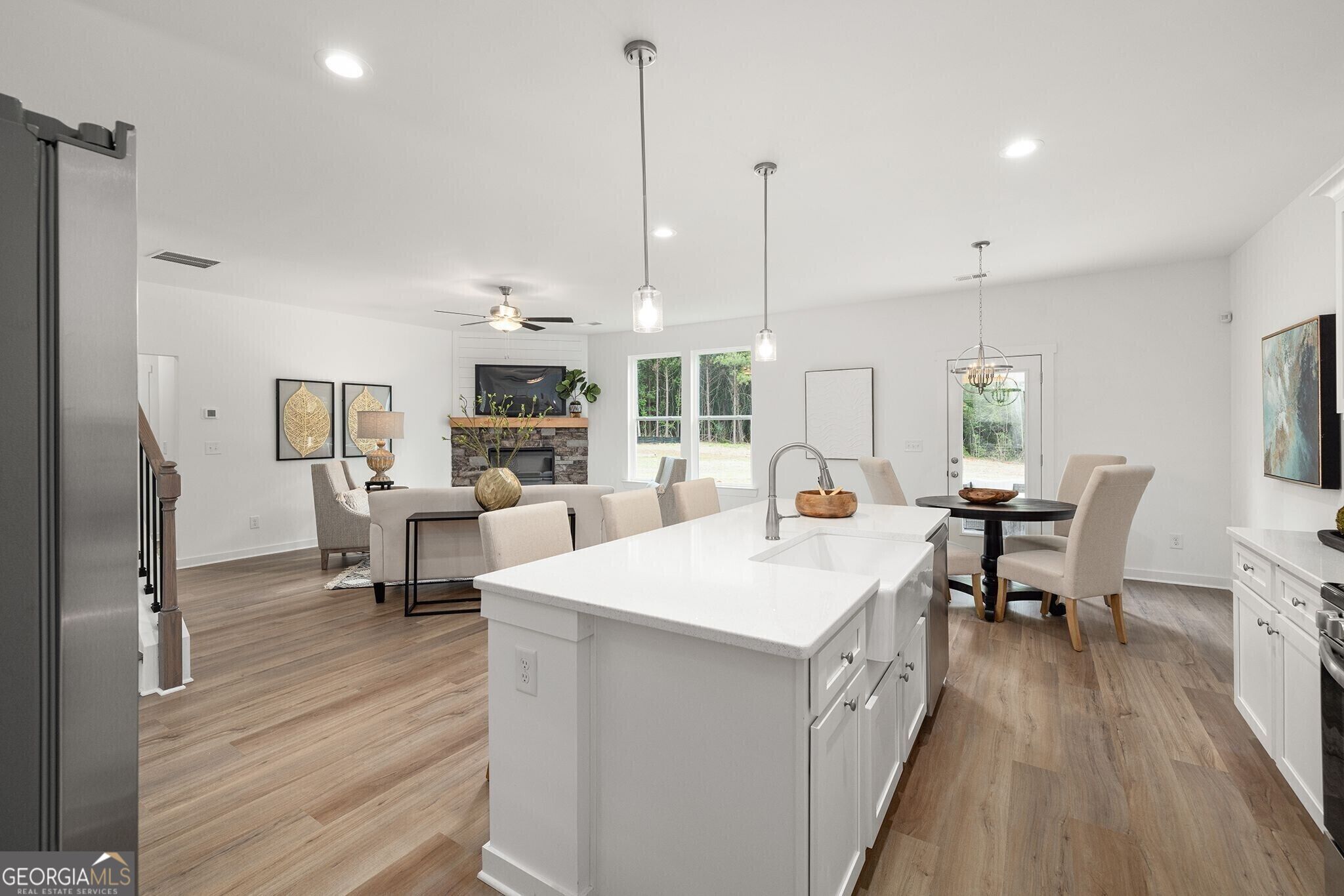 220 Ruby Robin Road