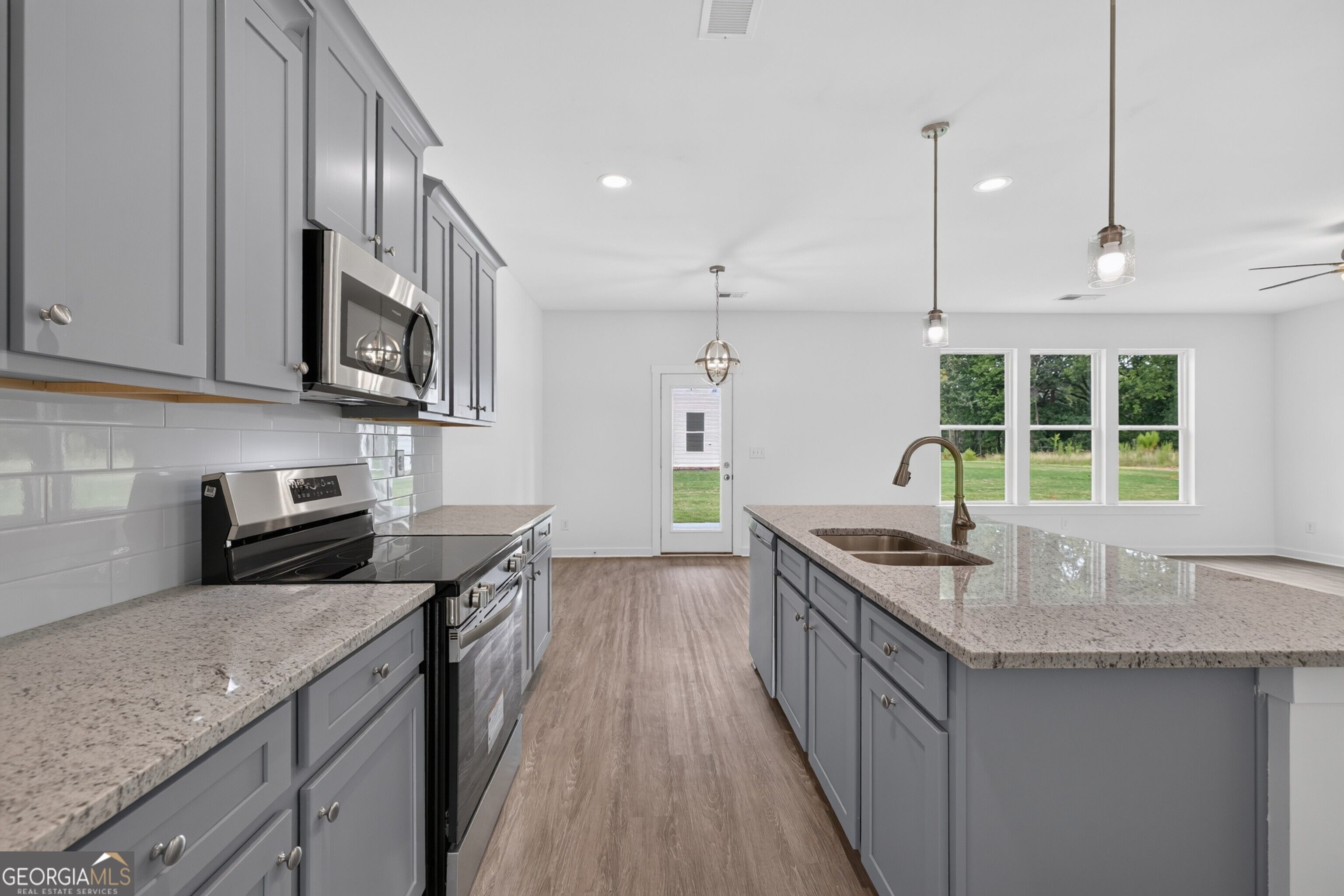 220 Ruby Robin Road