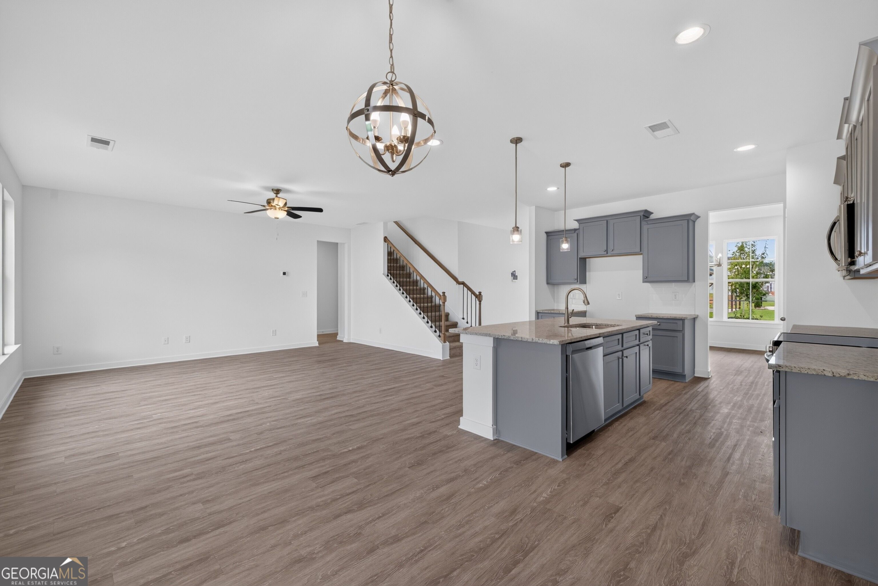 220 Ruby Robin Road