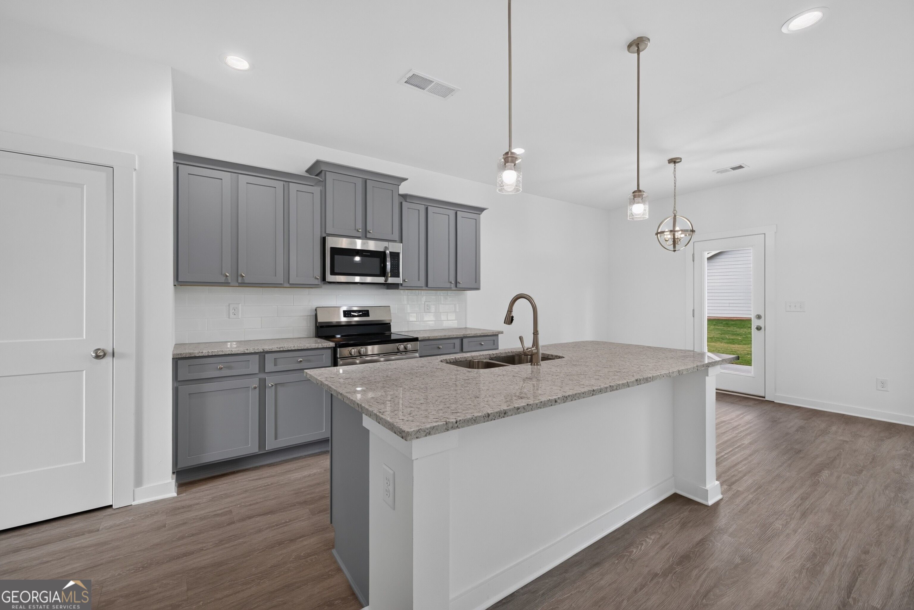 220 Ruby Robin Road