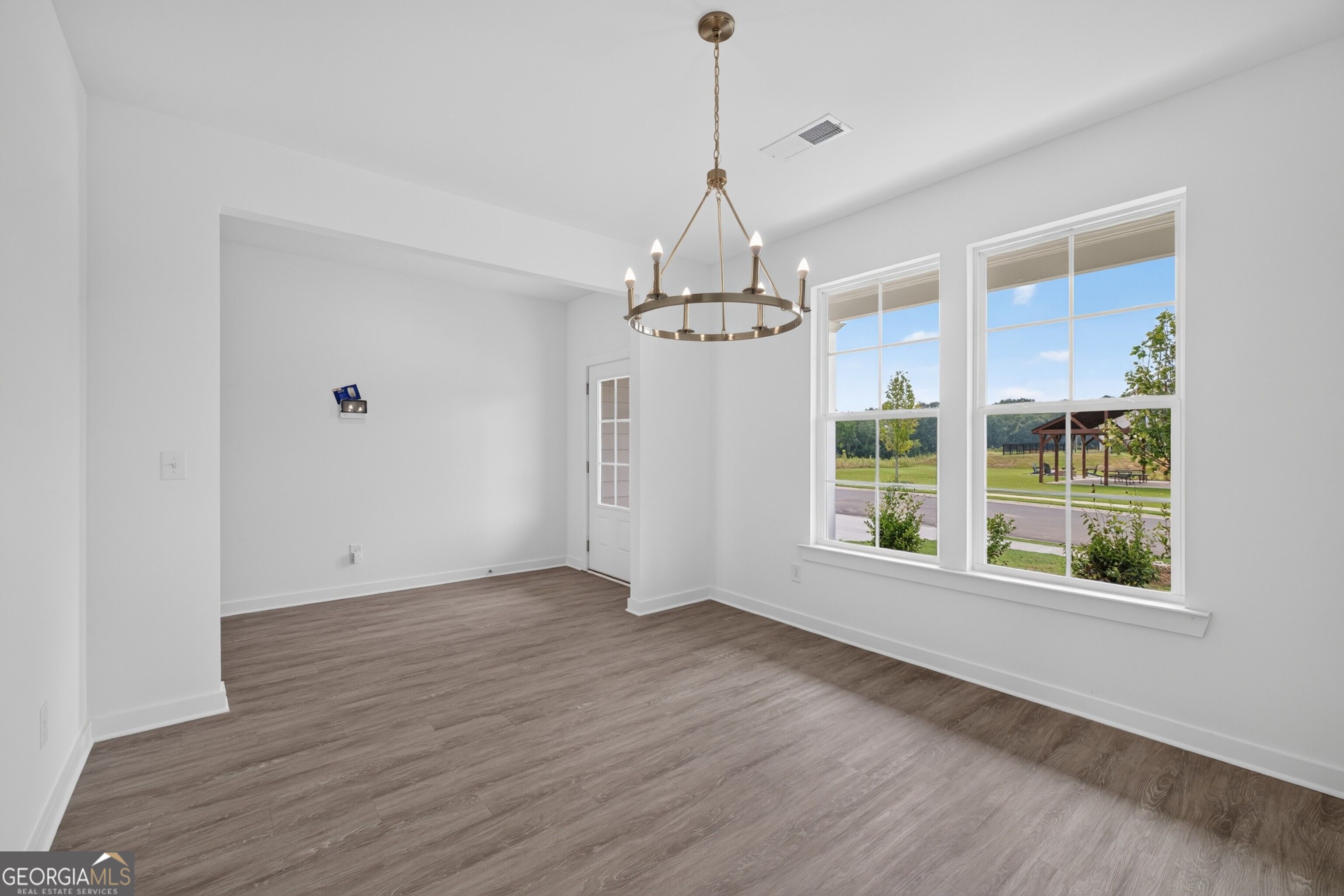 220 Ruby Robin Road