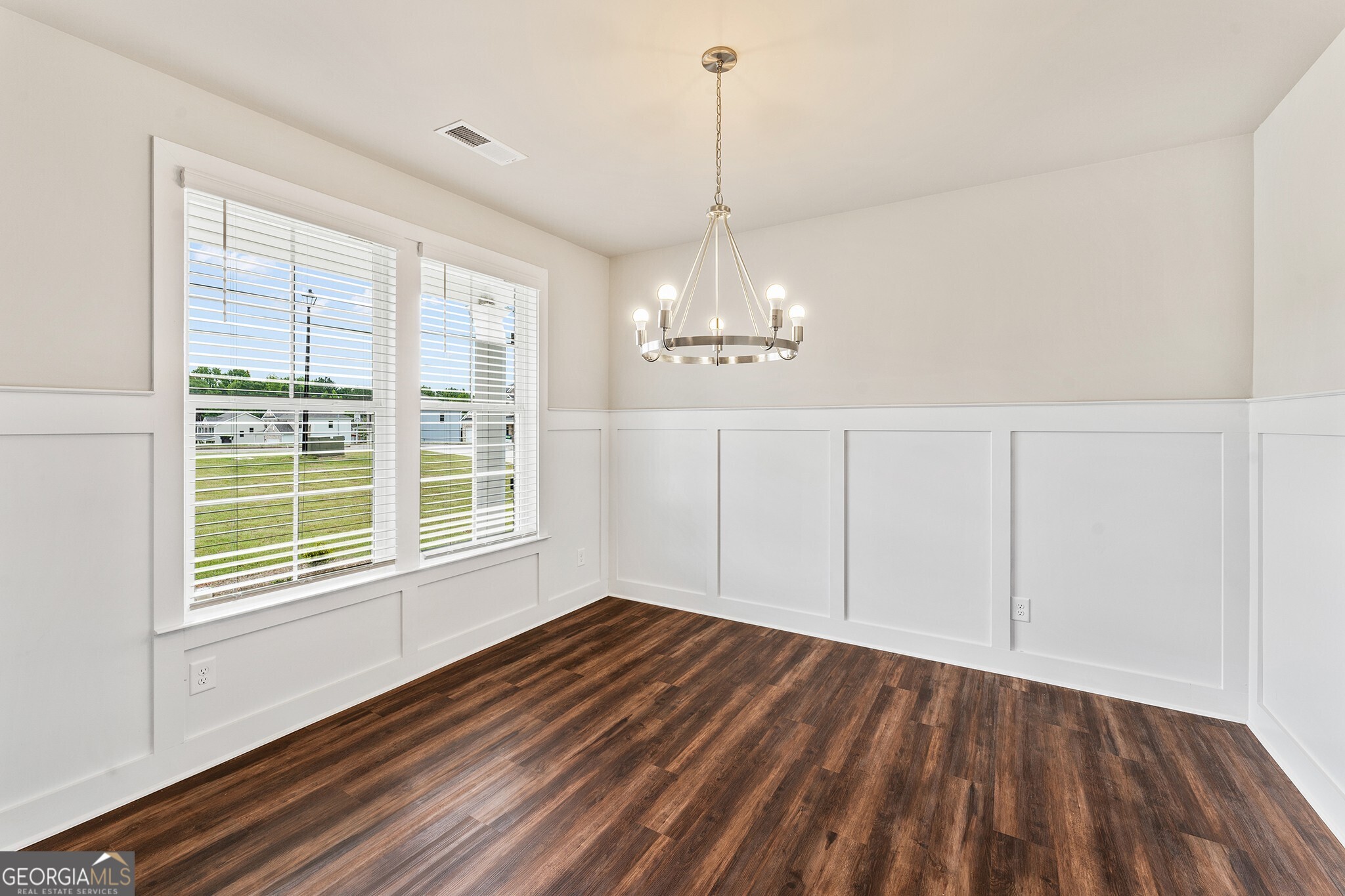 200 Ruby Robin Road