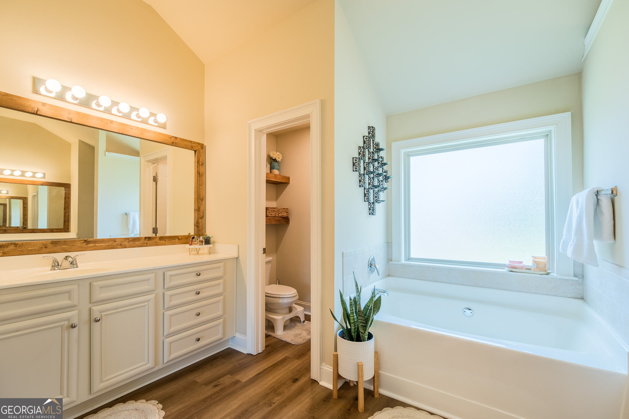 988 Spanish Moss Trail