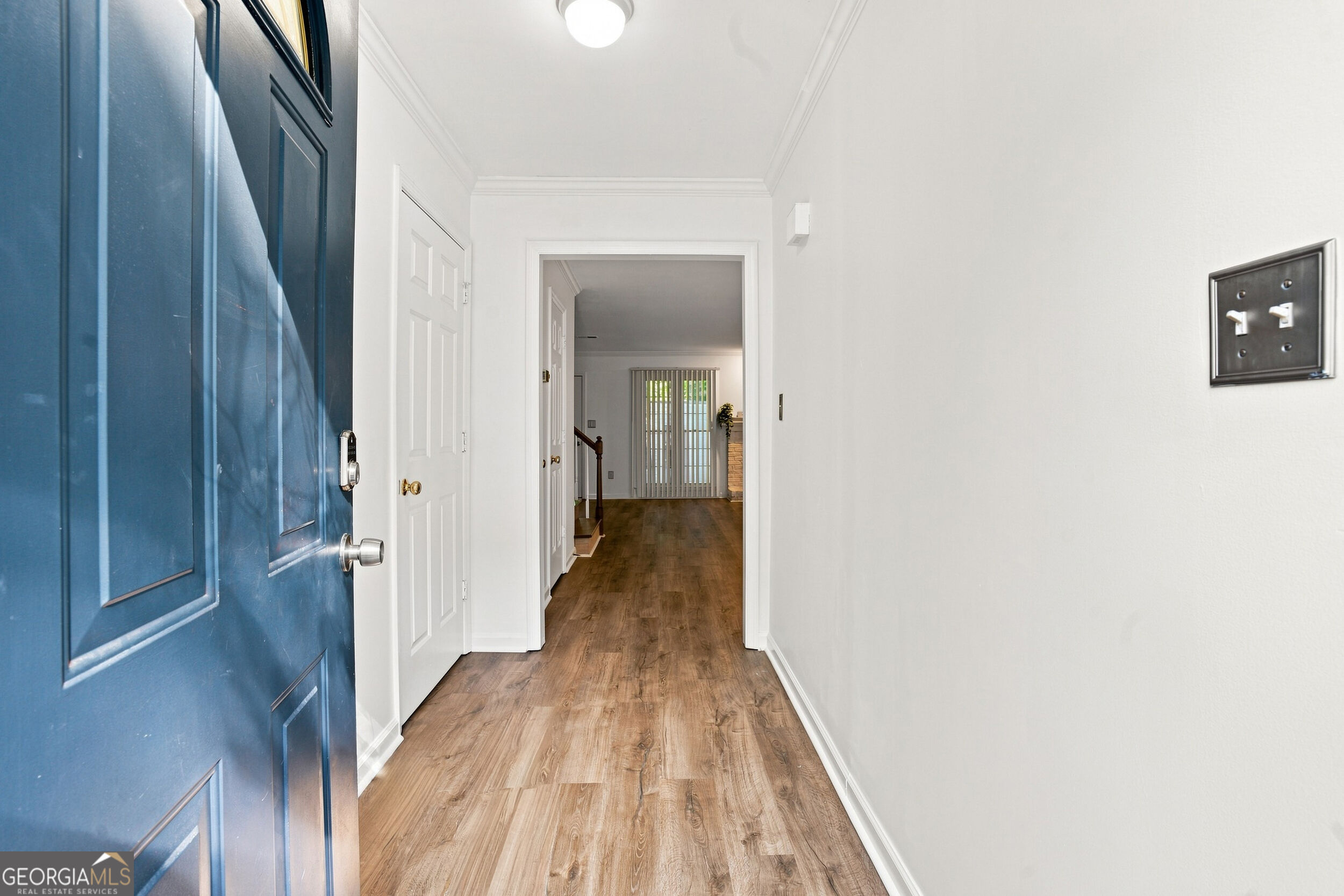 599 Saint James Walk SE