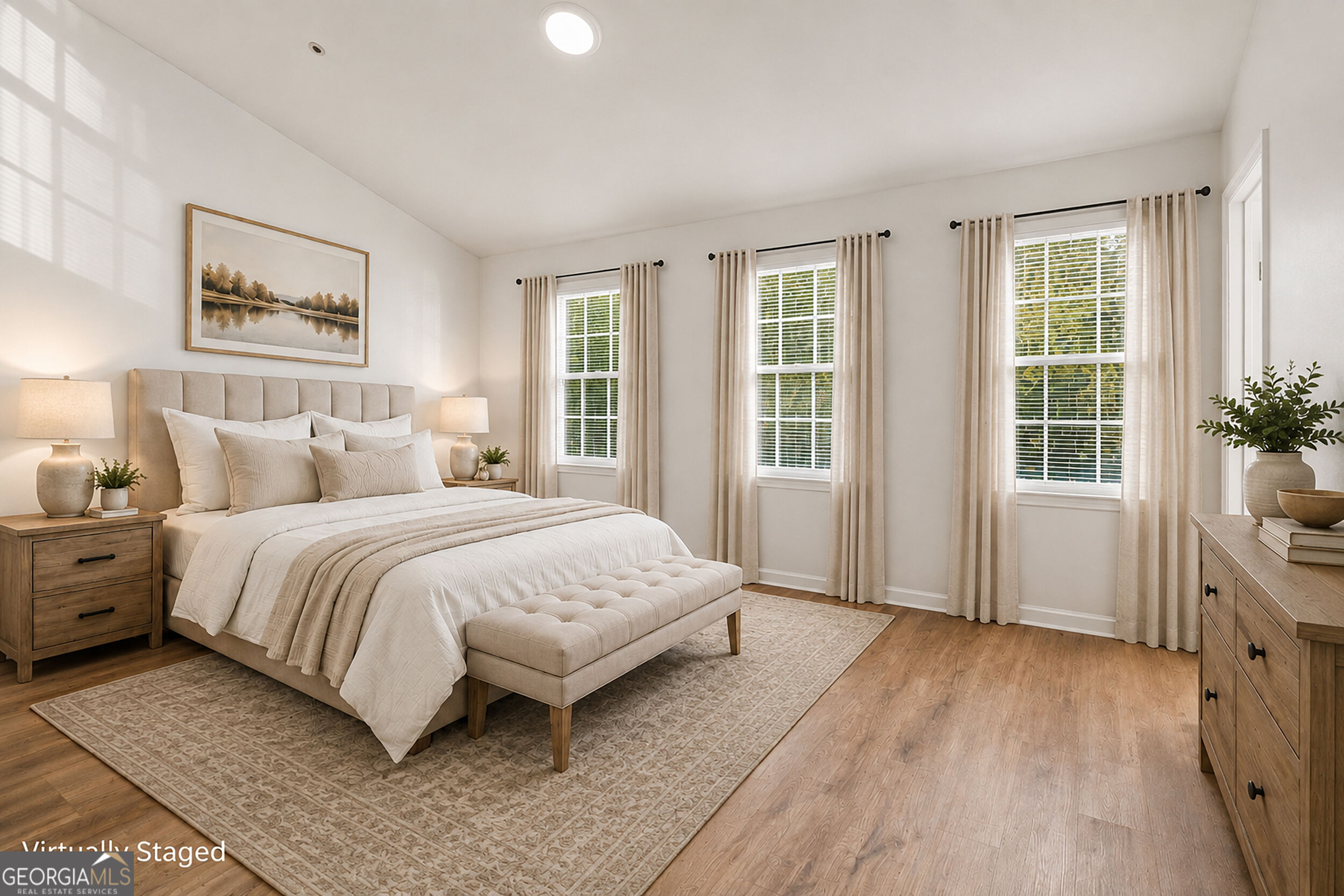 599 Saint James Walk SE