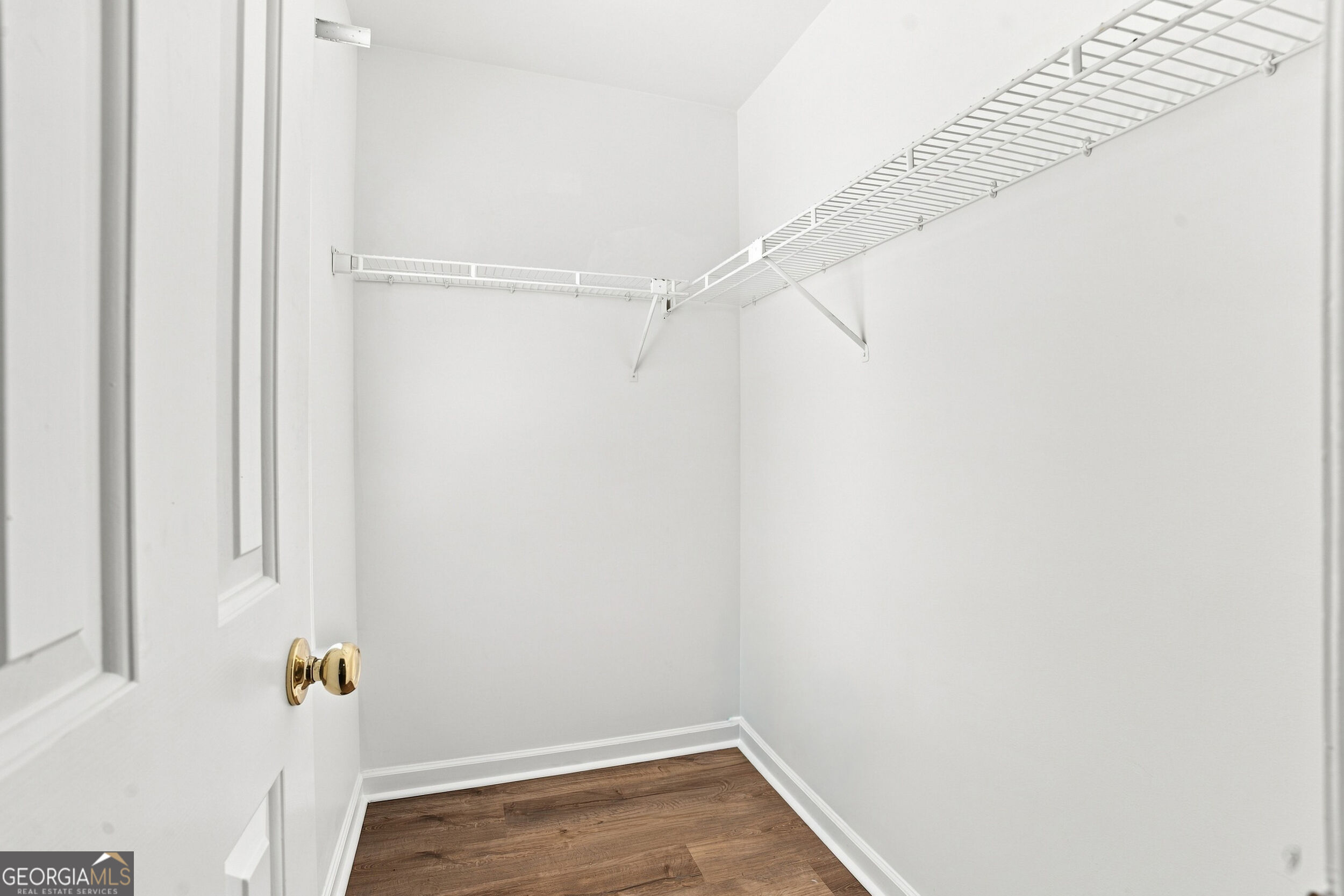 599 Saint James Walk SE