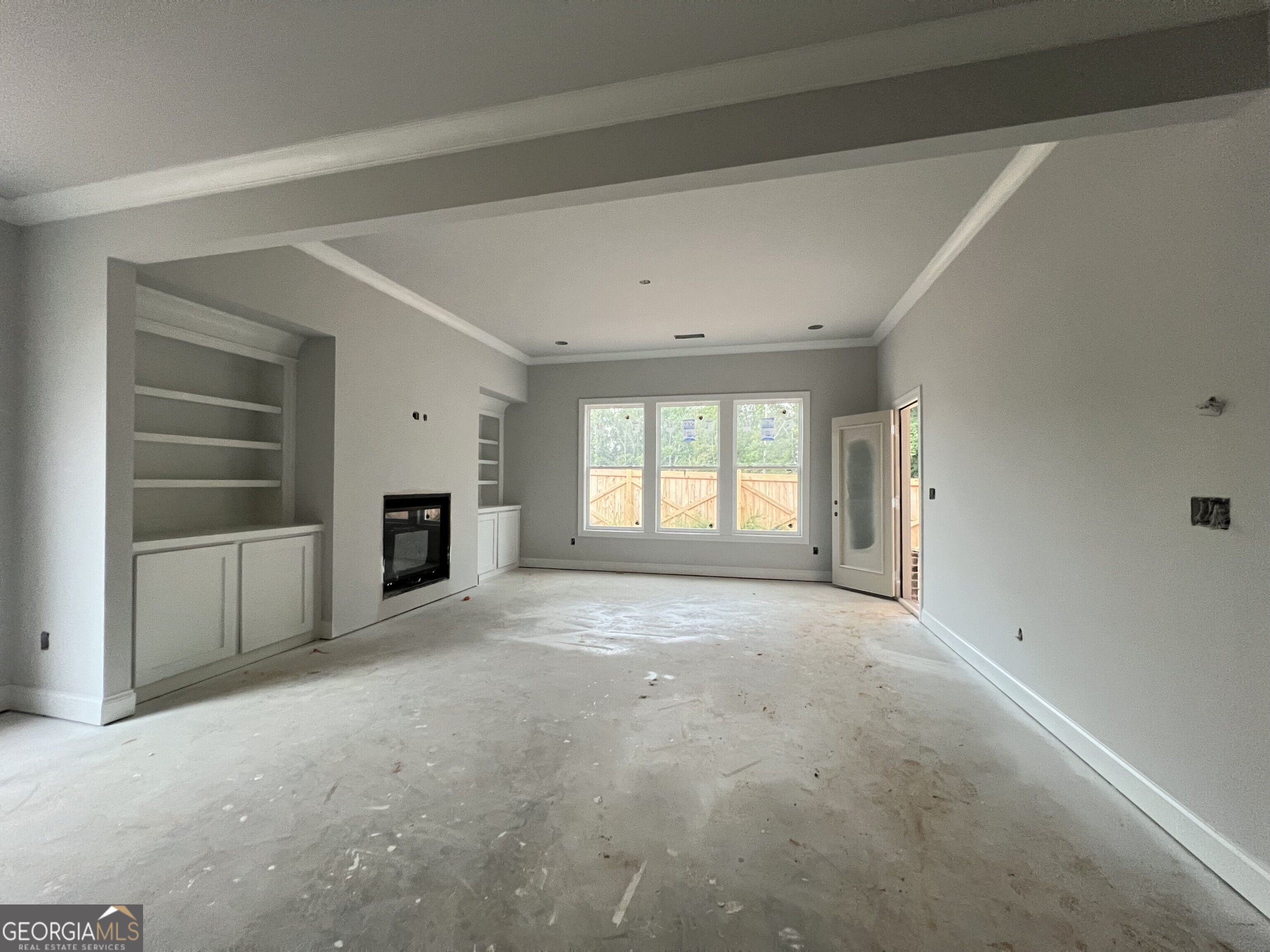 5667 Evelyn Lane