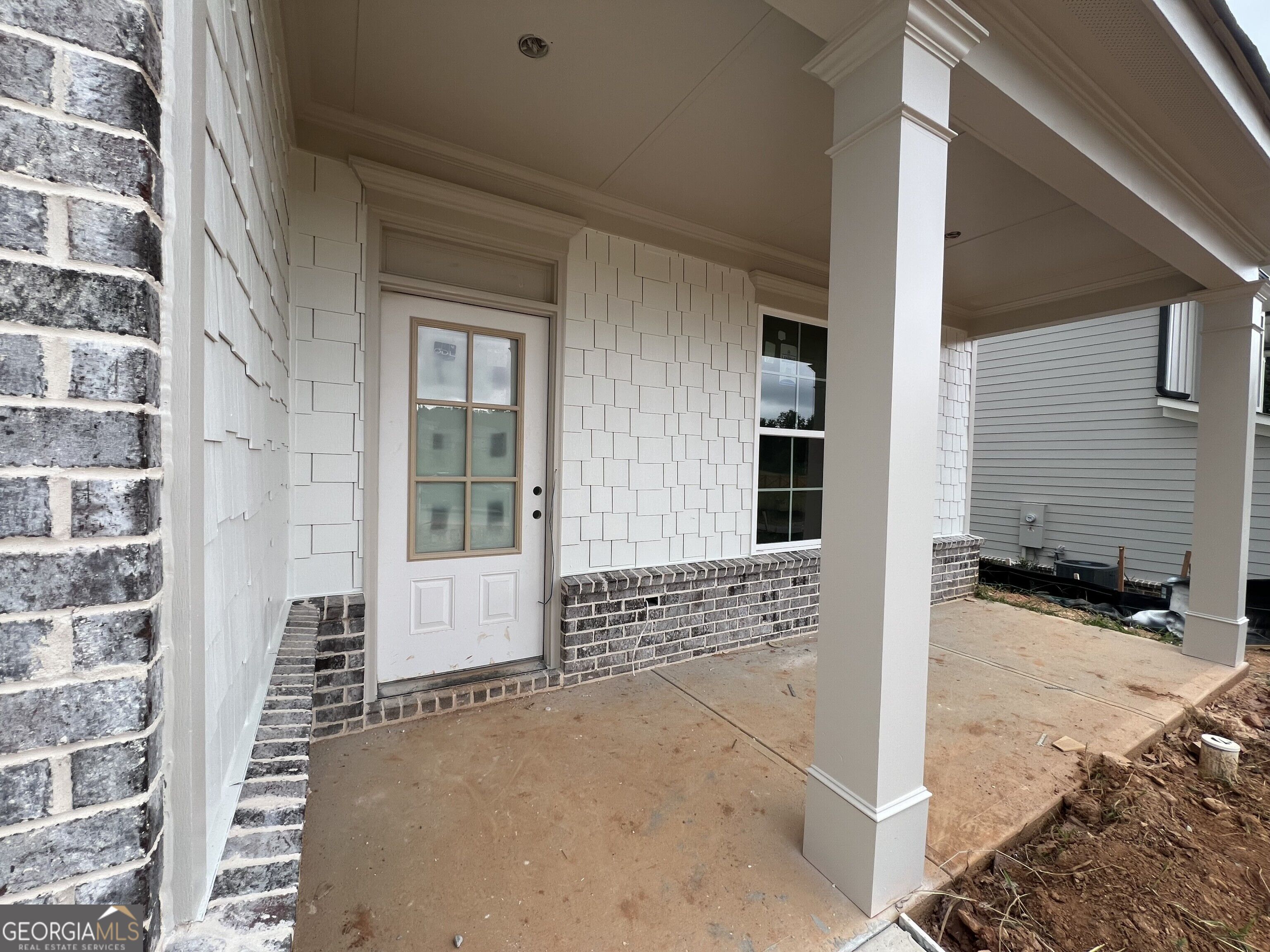 5667 Evelyn Lane