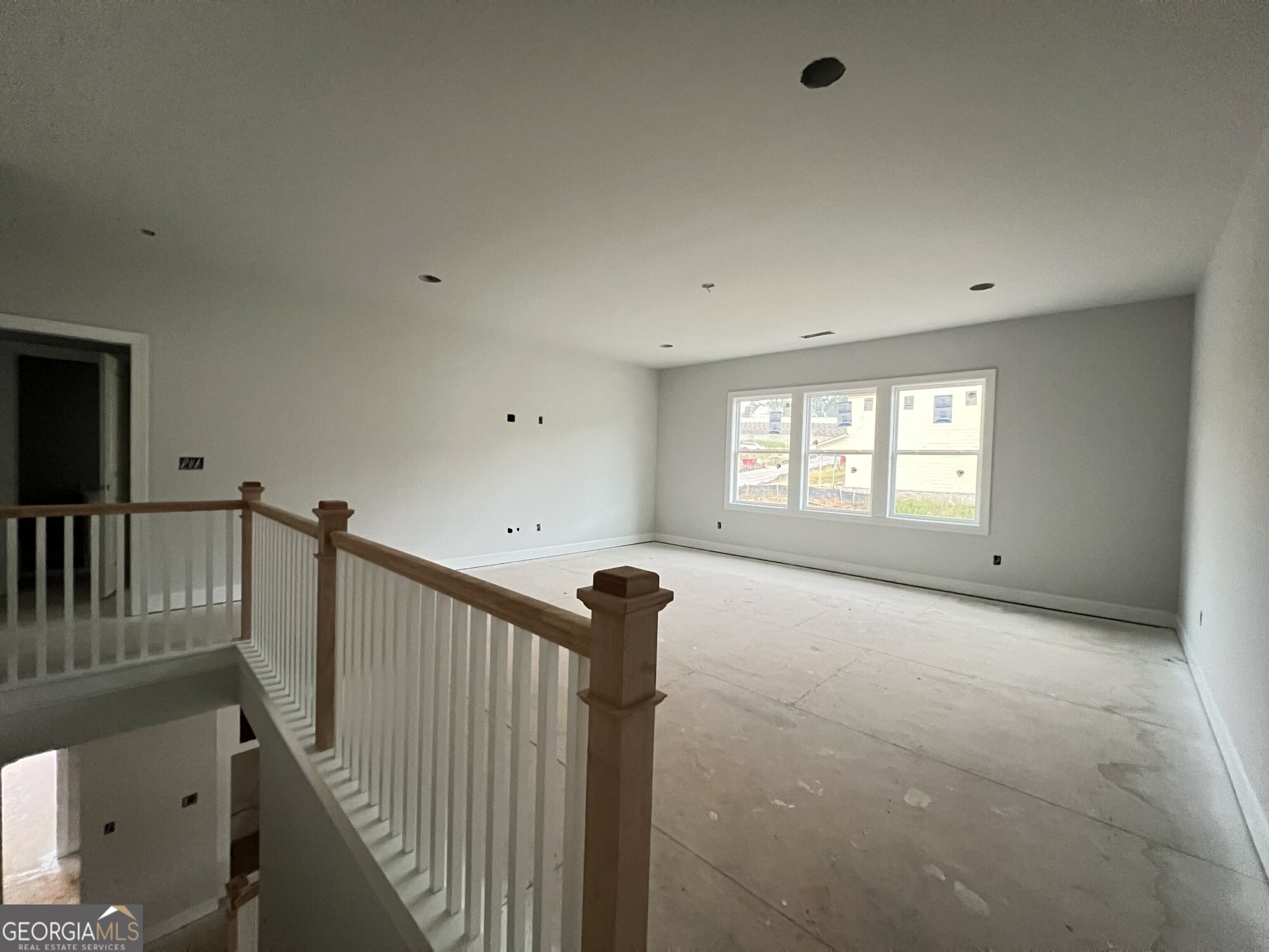 5667 Evelyn Lane