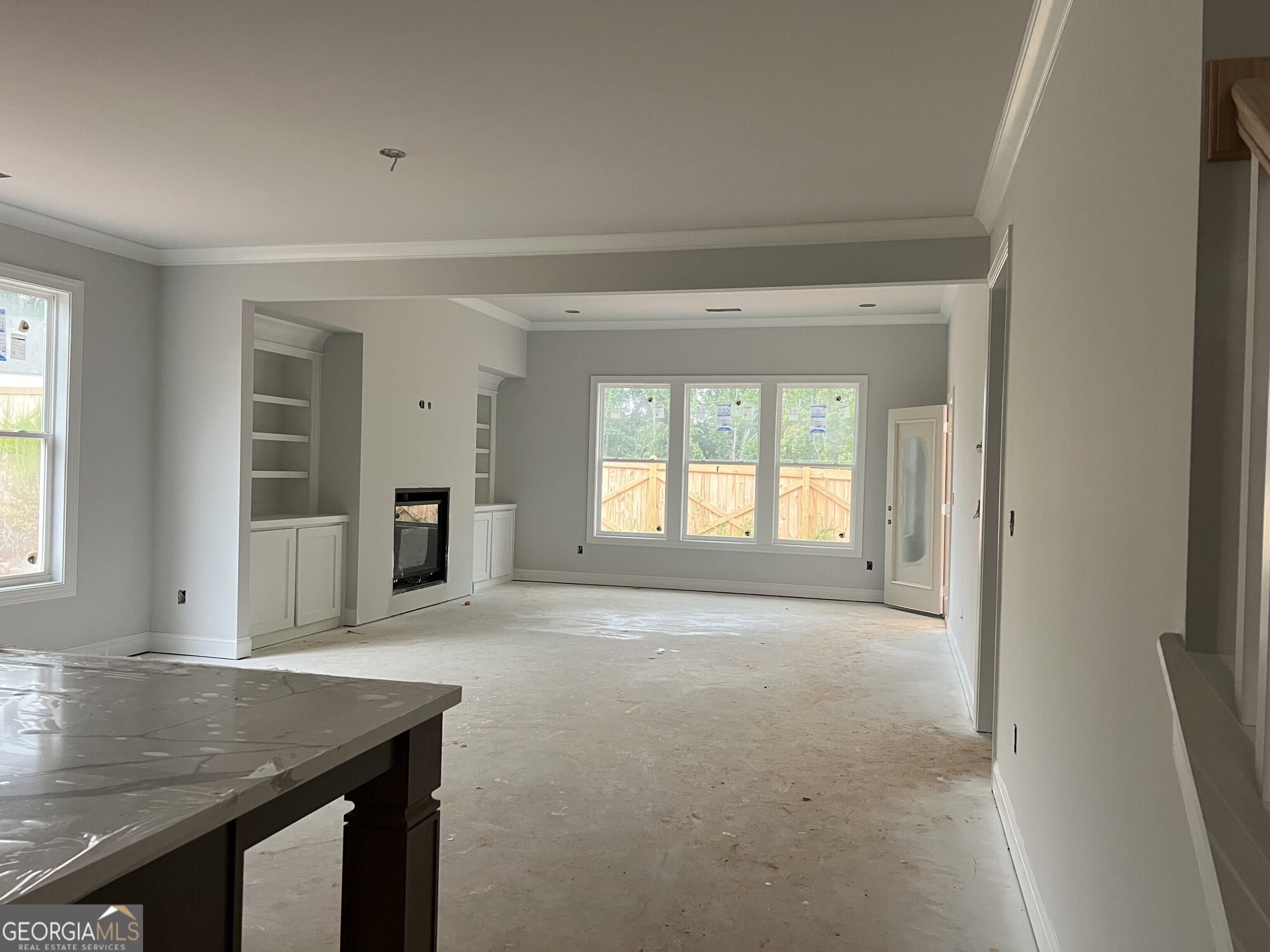 5667 Evelyn Lane