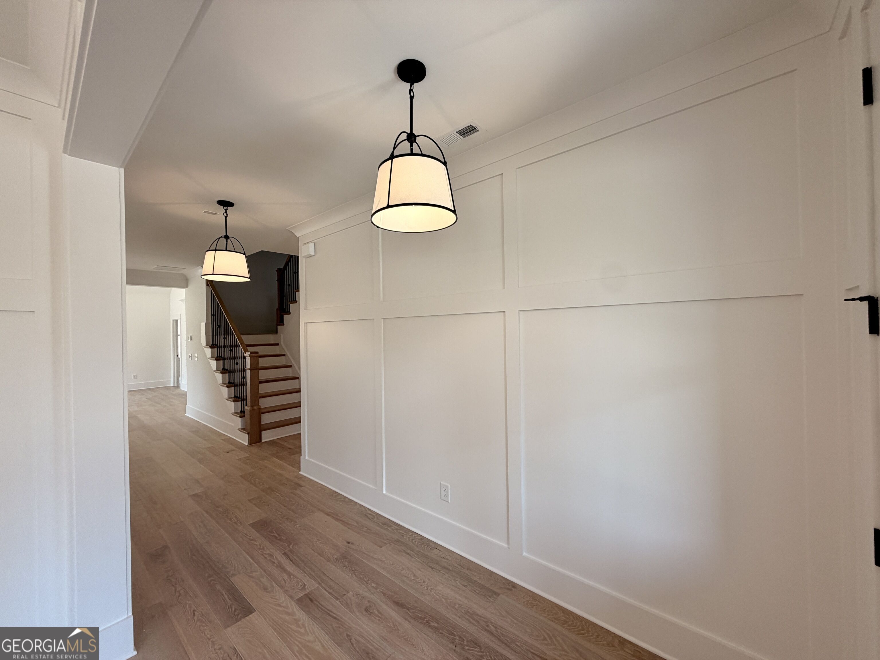 5595 Meadowstone Walk