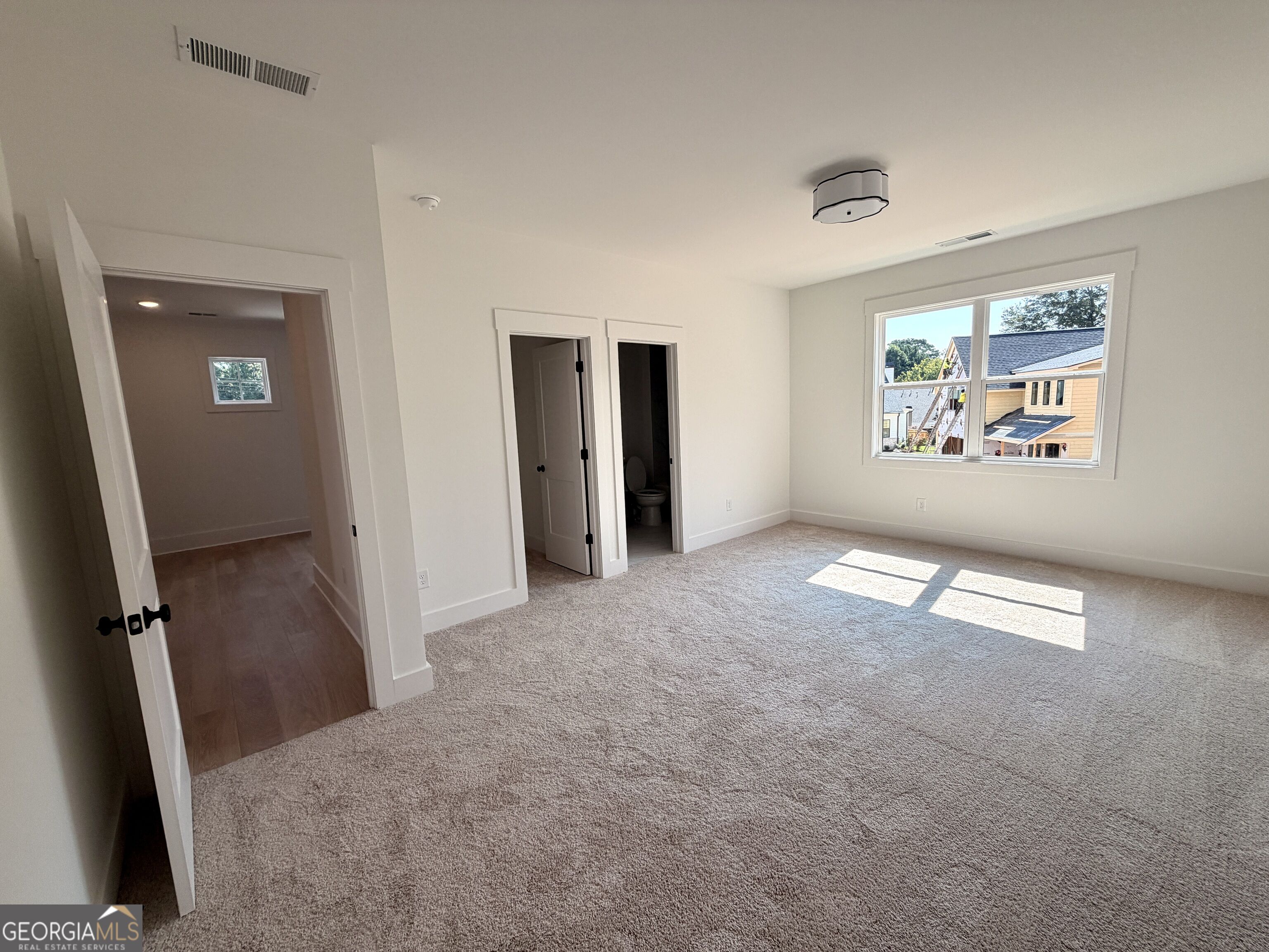 5595 Meadowstone Walk