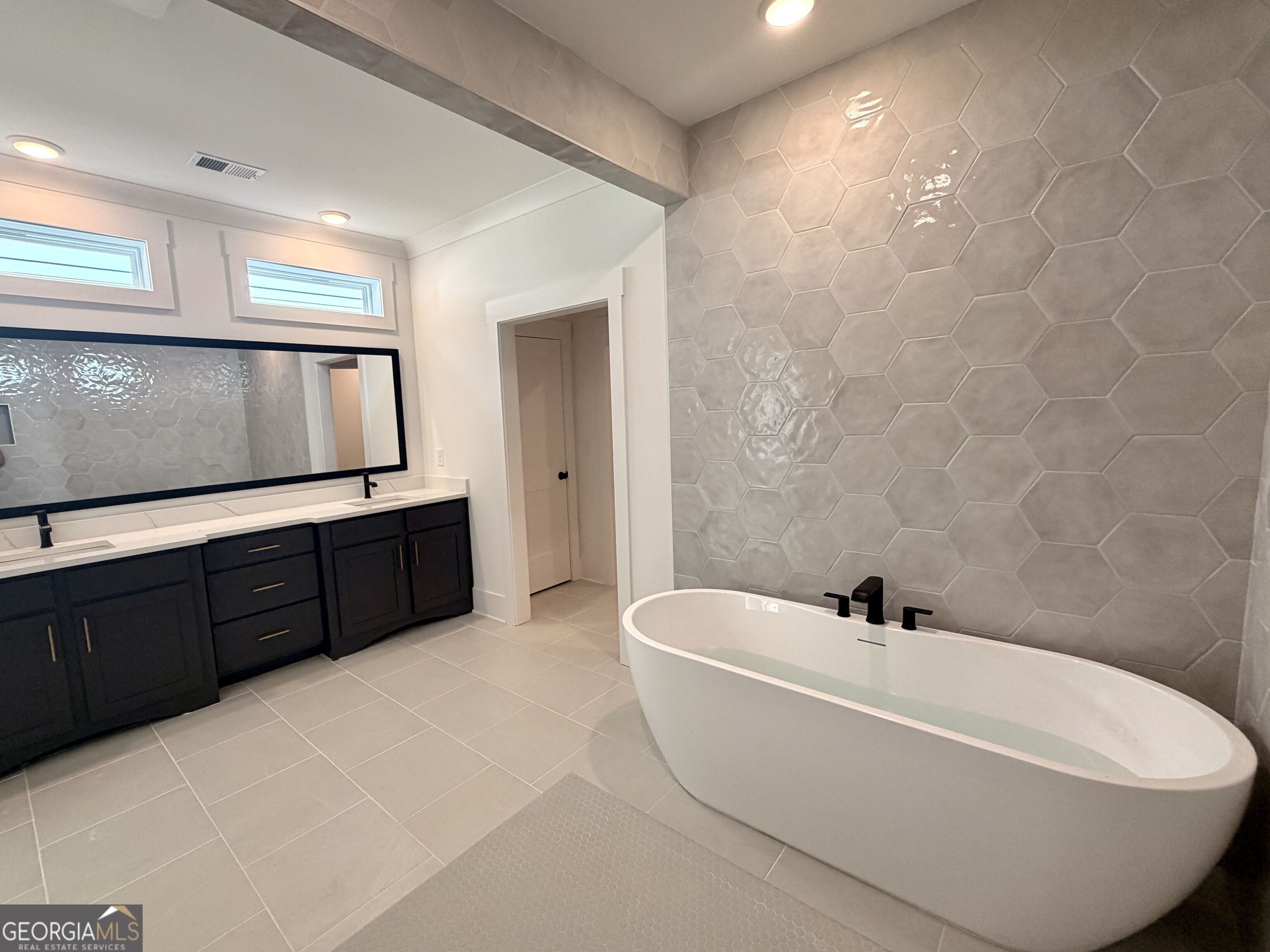5595 Meadowstone Walk