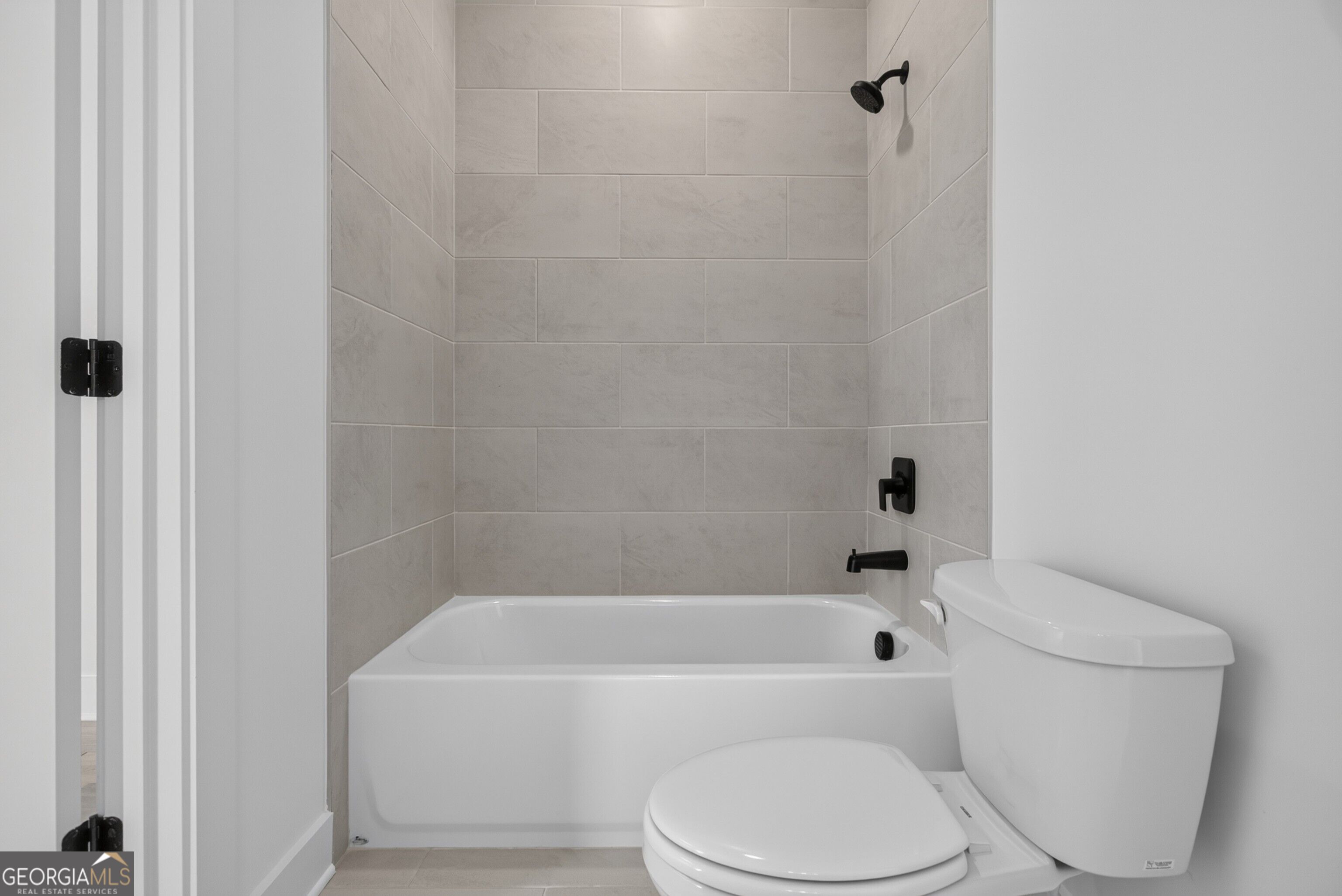 5591 Meadowstone Walk