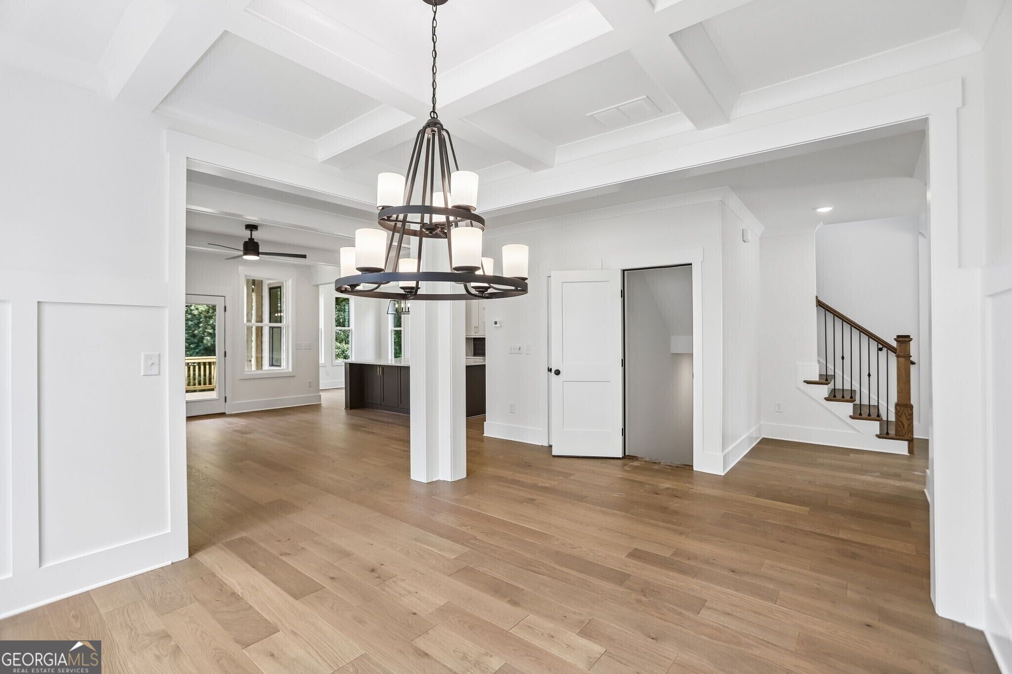 3265 Hilltop Circle