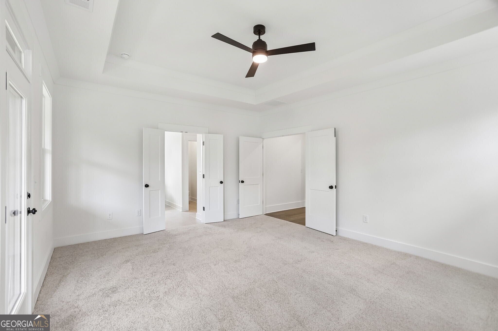 3265 Hilltop Circle