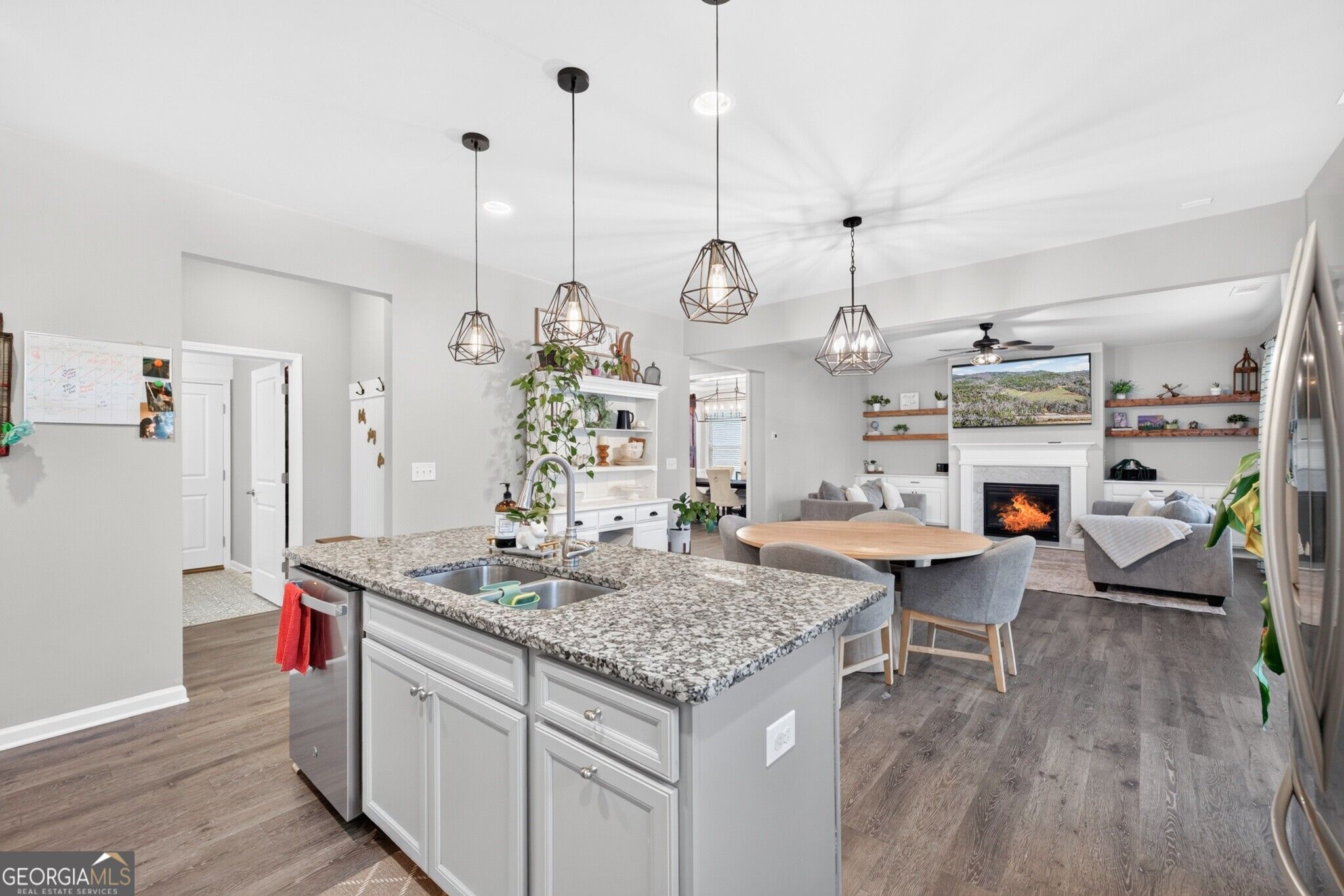 1908 Lakeview Bend Way