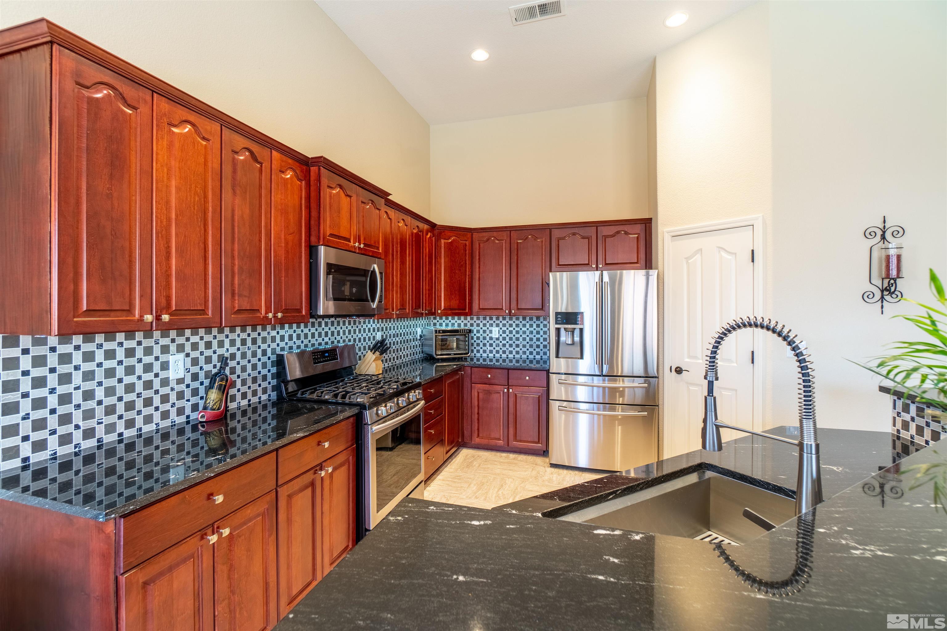 606 Junction Peak Court