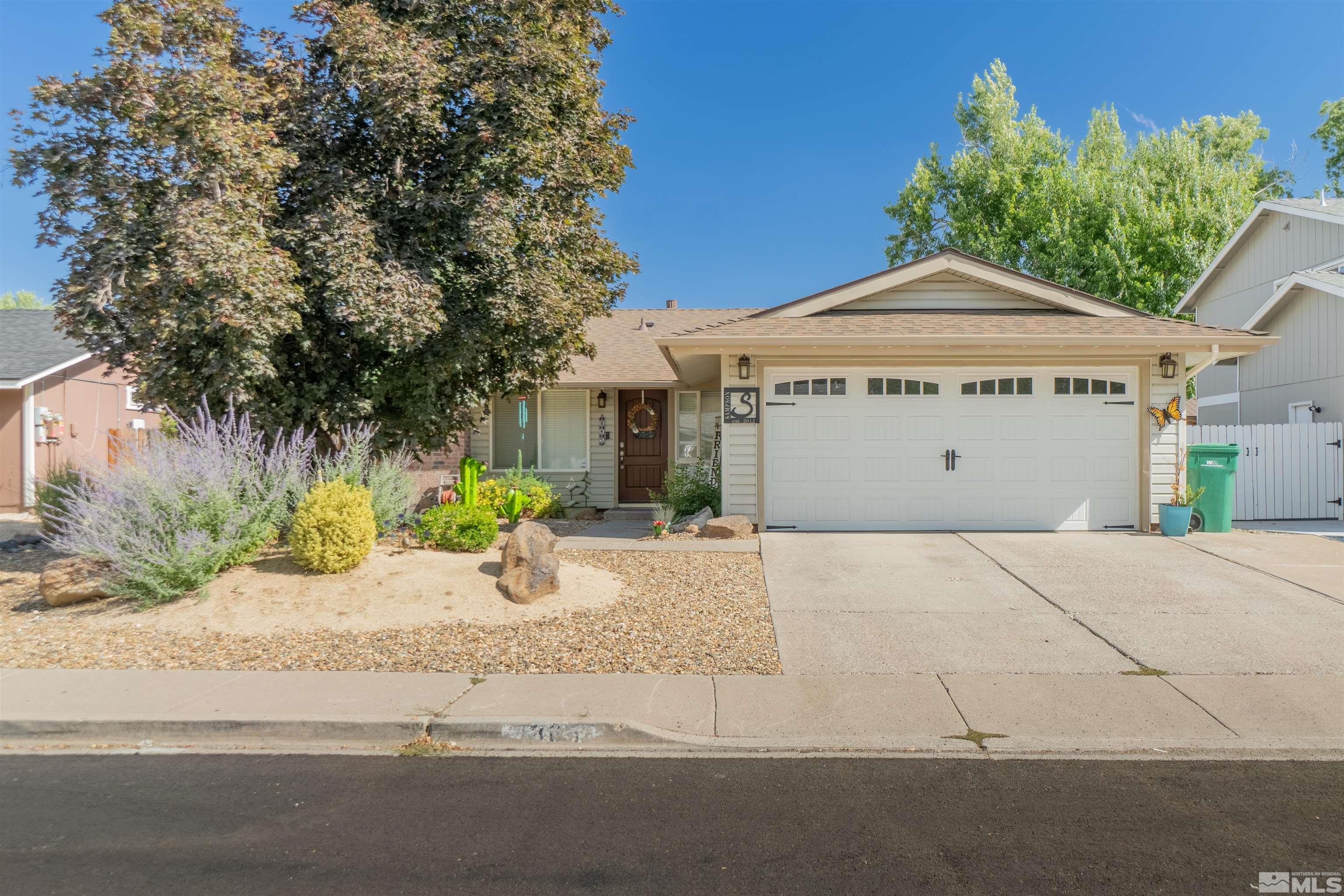 865 Glen Molly Drive