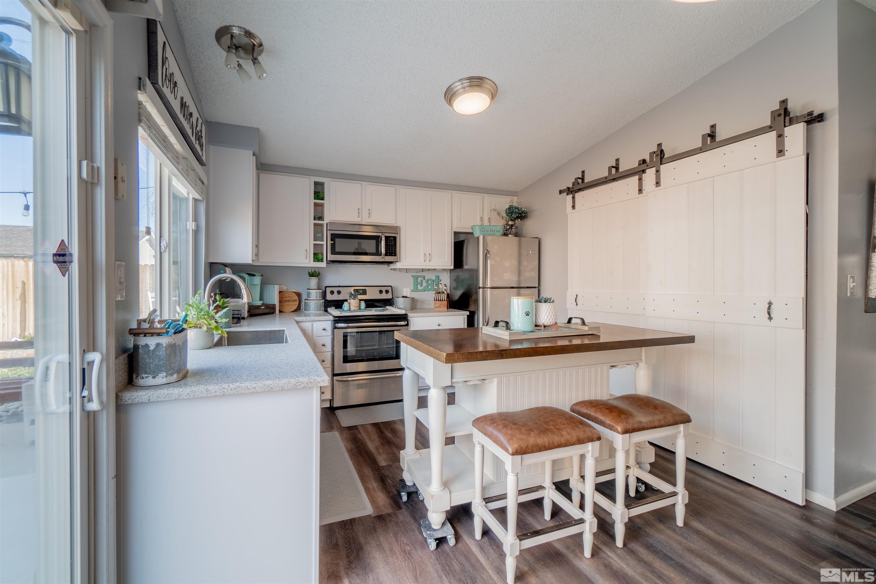 865 Glen Molly Drive