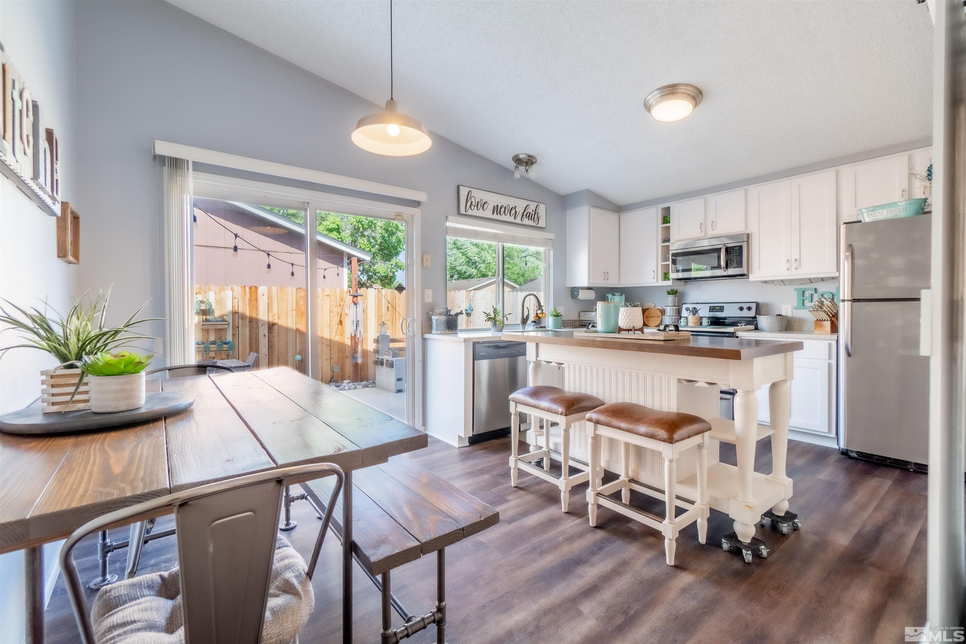 865 Glen Molly Drive