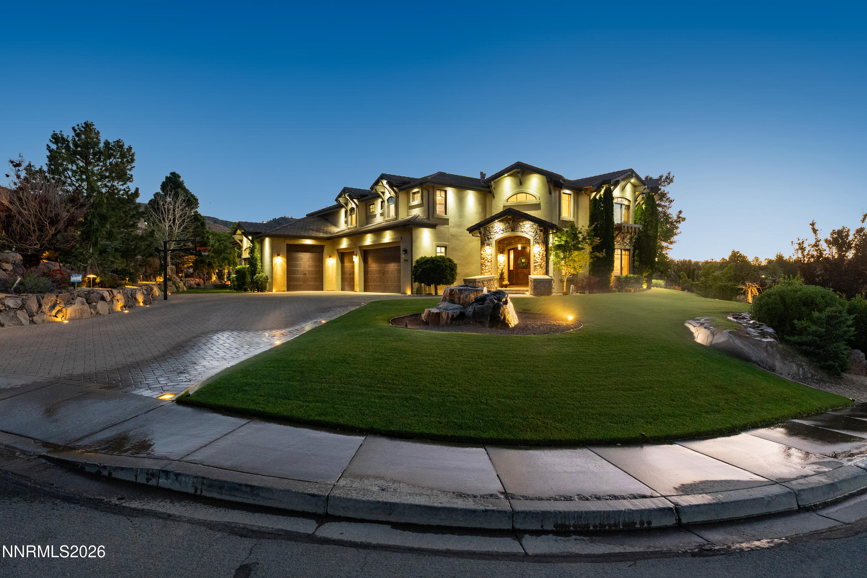 4816 Piney Woods Court