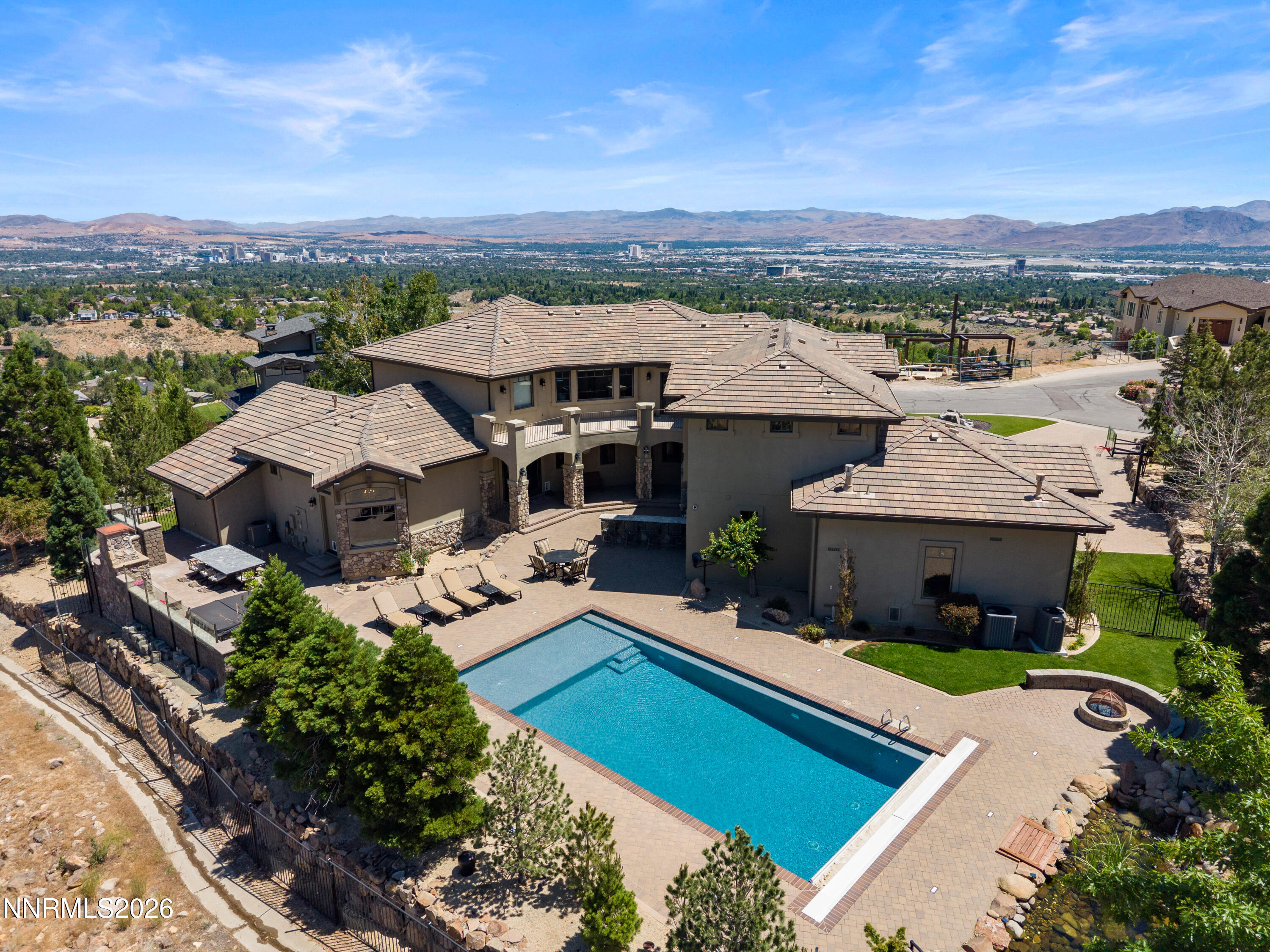 4816 Piney Woods Court