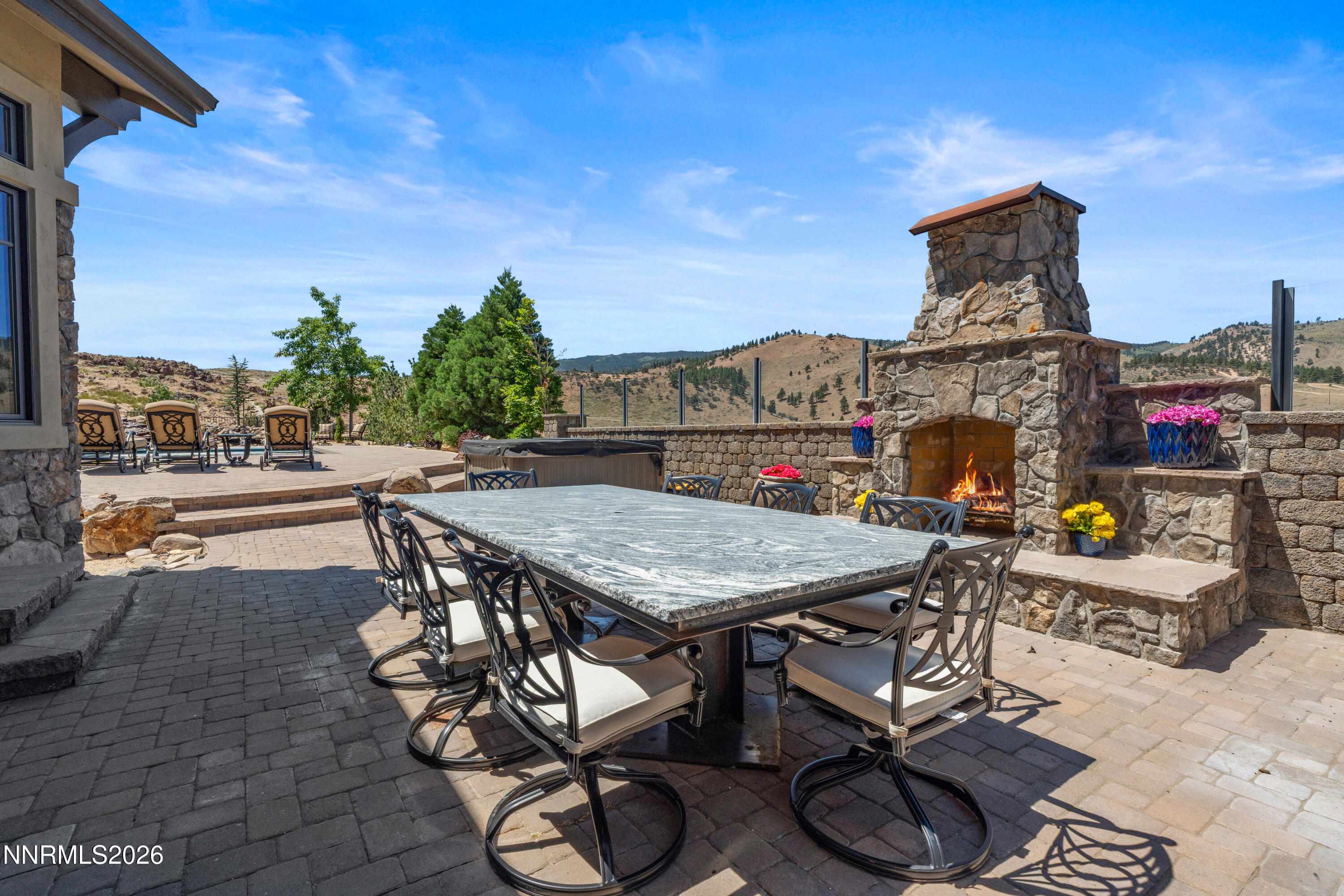 4816 Piney Woods Court