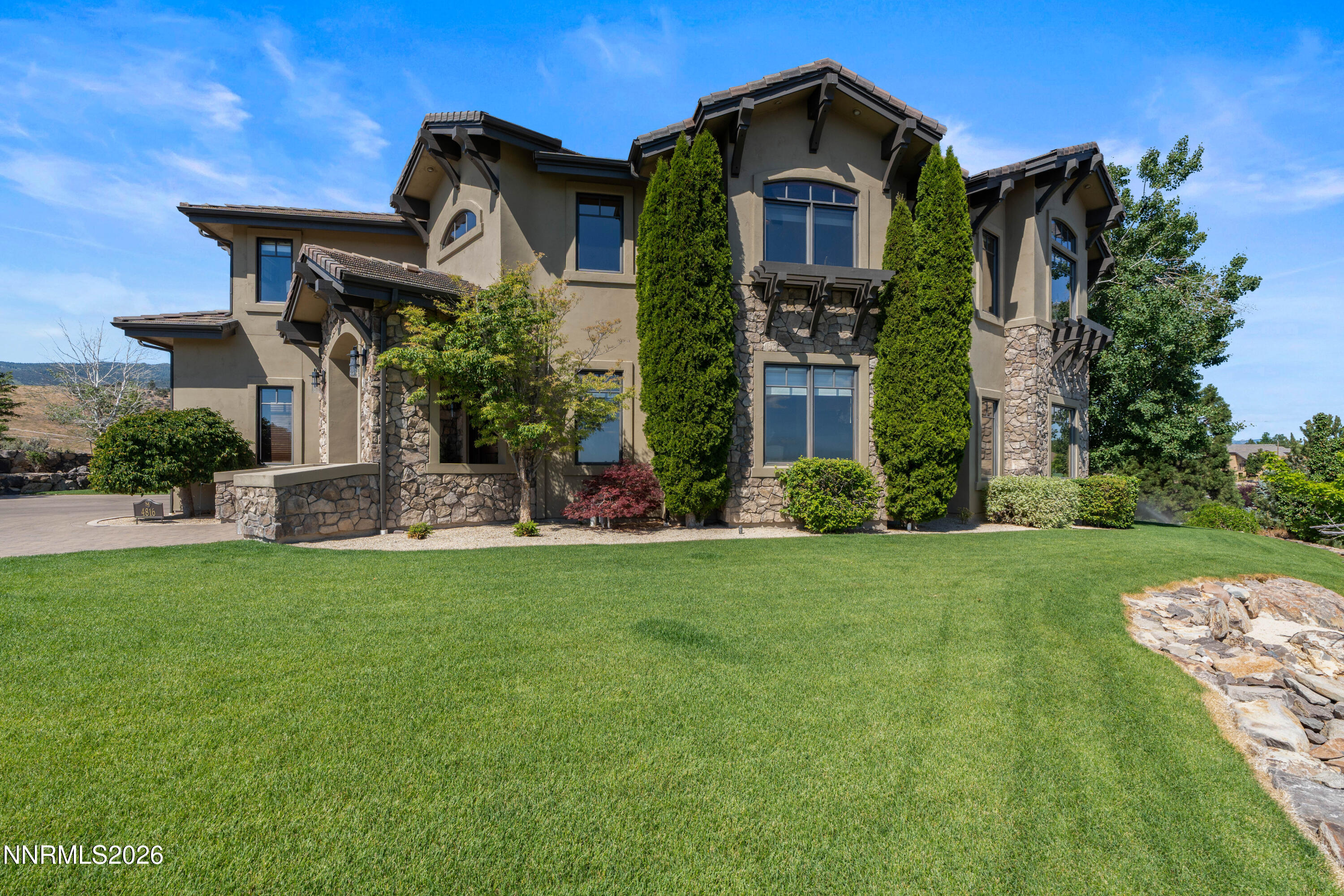 4816 Piney Woods Court