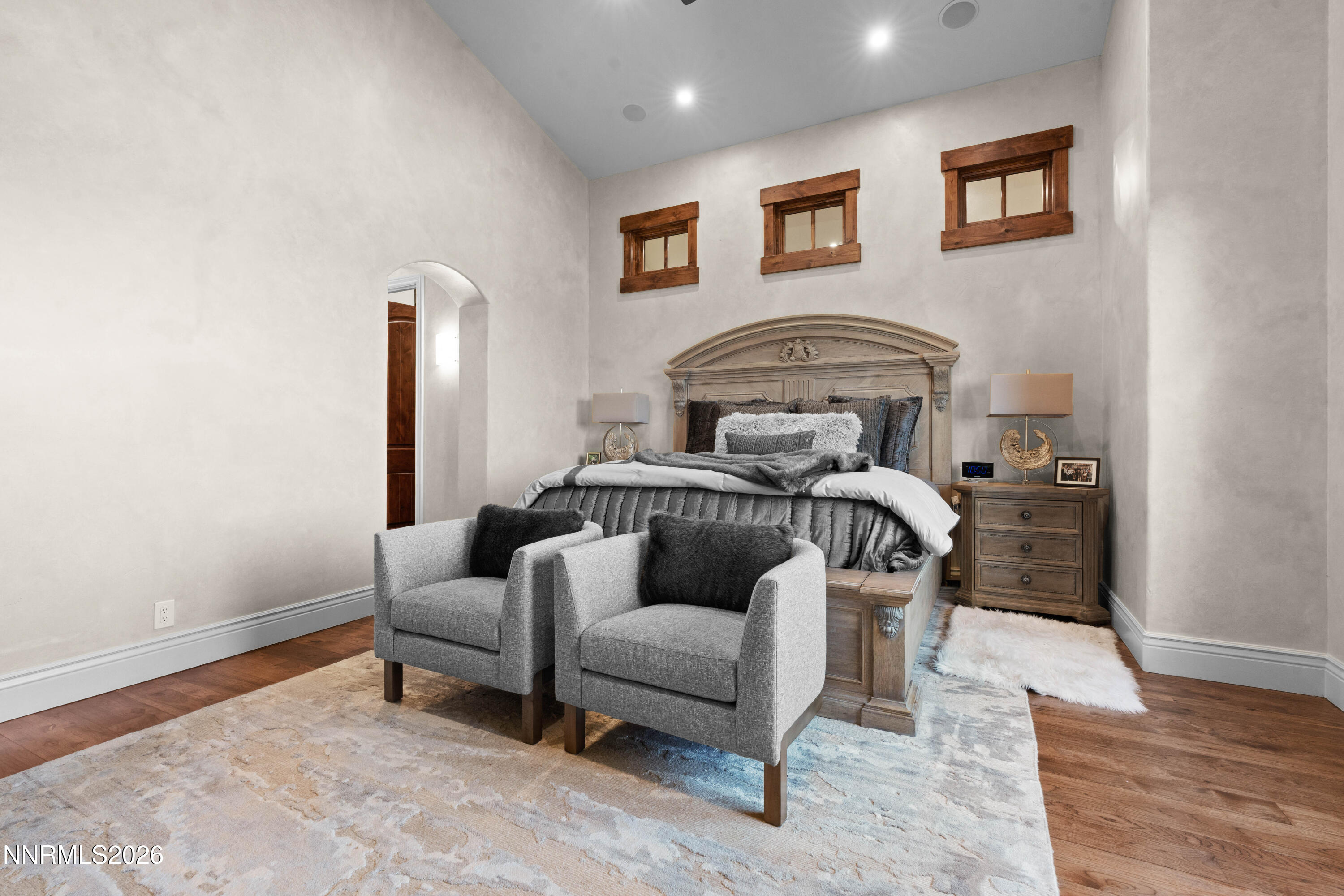 4816 Piney Woods Court