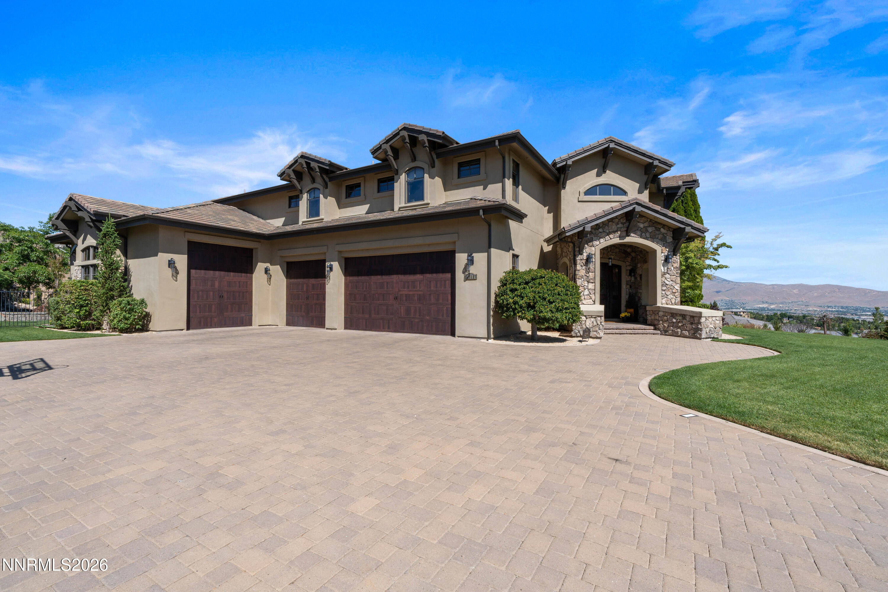 4816 Piney Woods Court