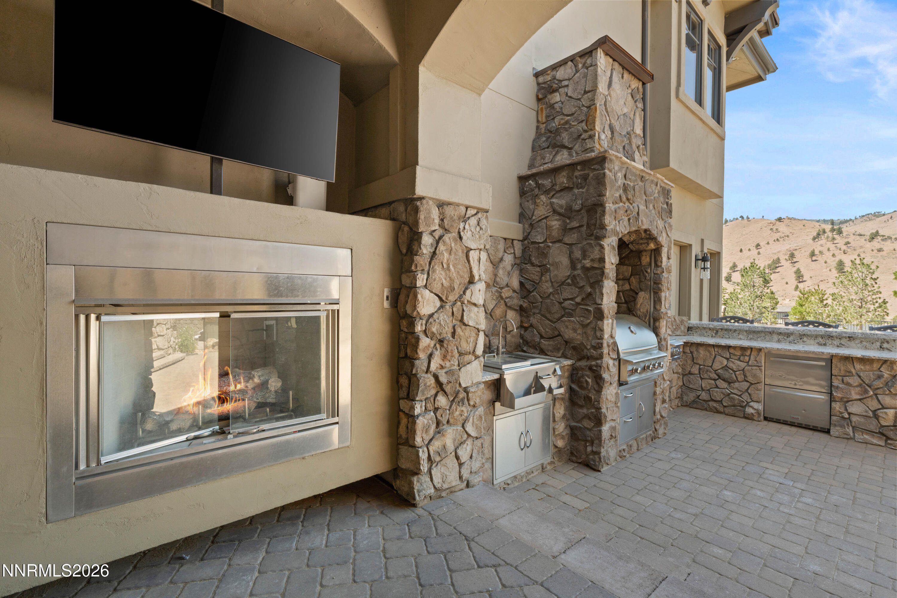 4816 Piney Woods Court