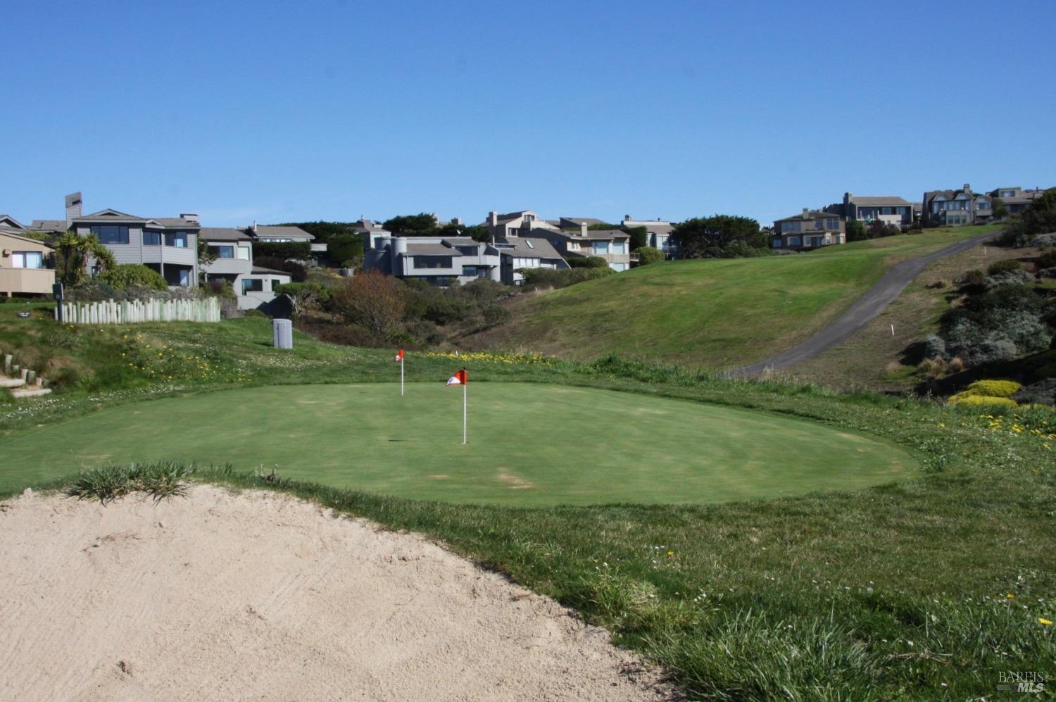 21165 Hummingbird Court