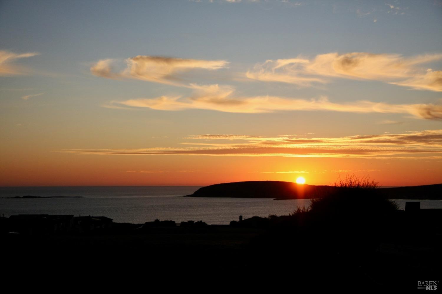 21165 Hummingbird Court