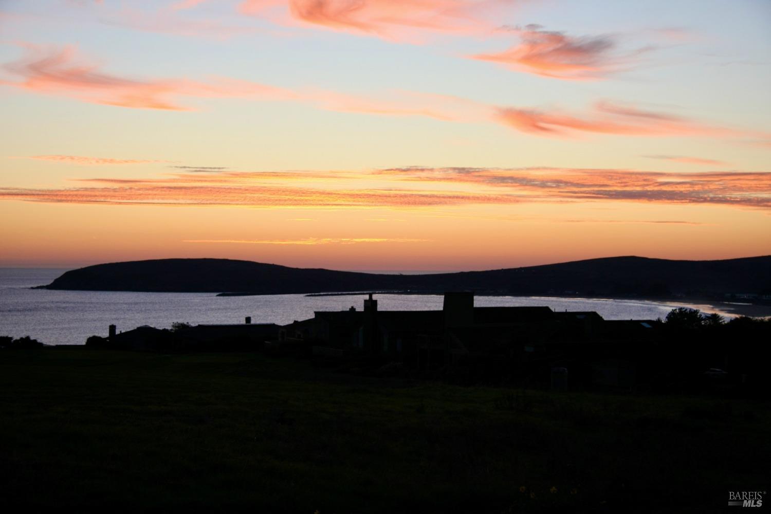 21165 Hummingbird Court