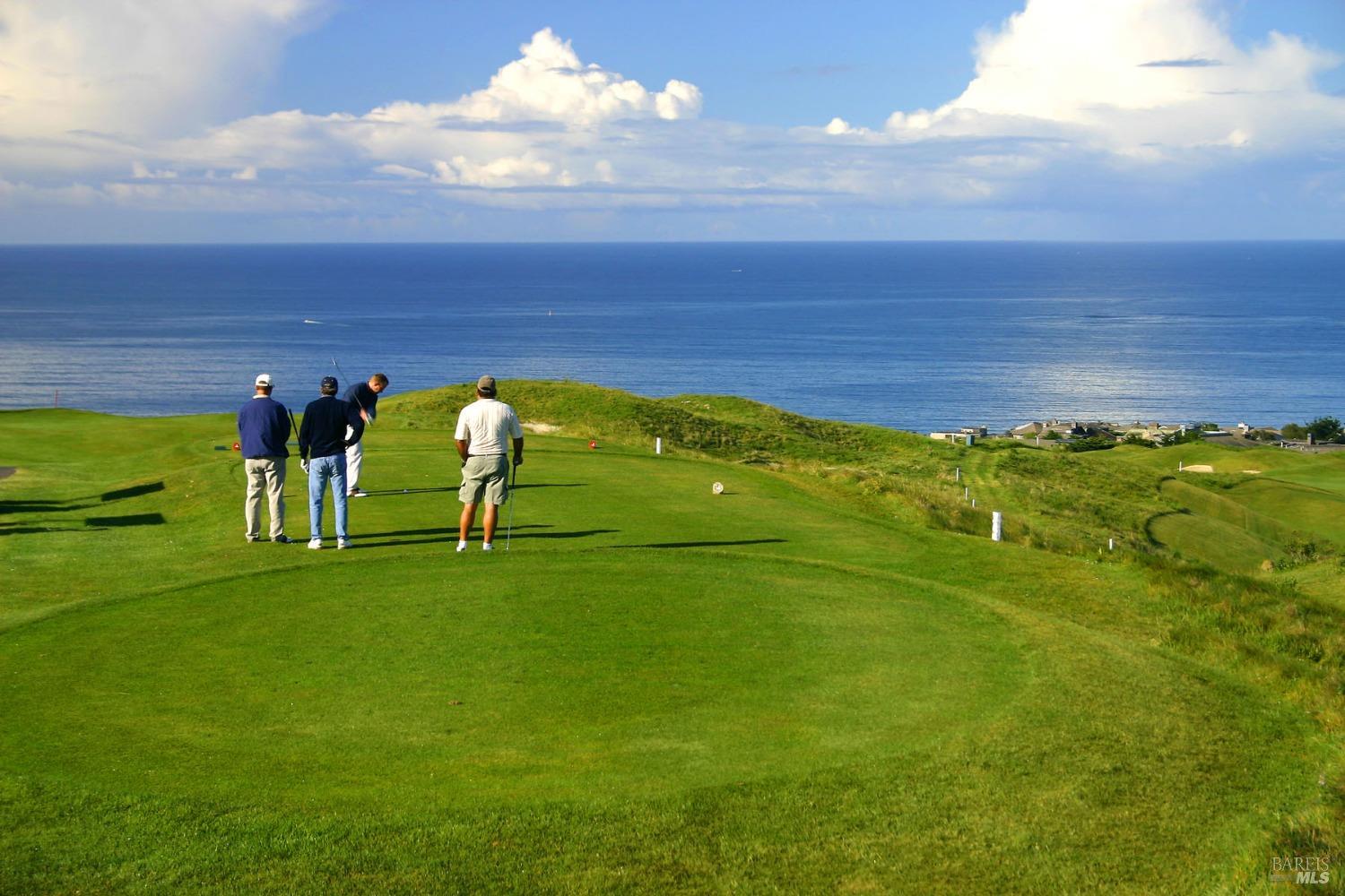 21165 Hummingbird Court