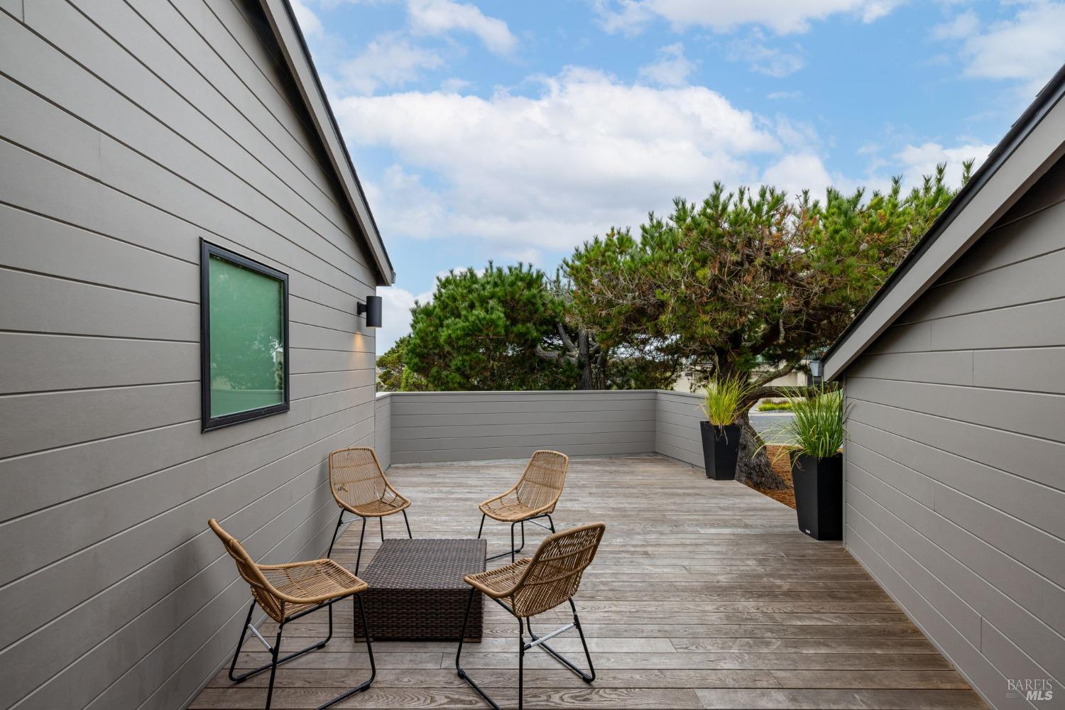 20690 Mockingbird Rd