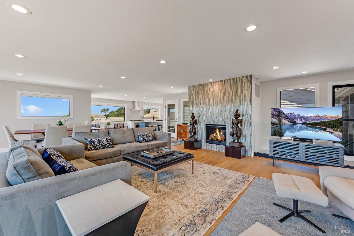 142 Poppy Ct