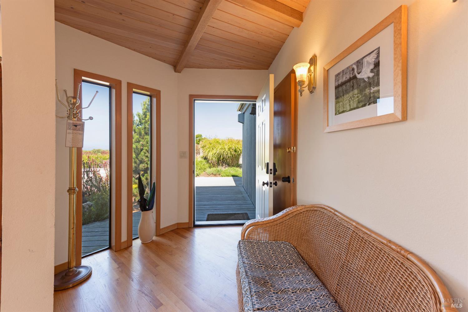1011 Sea Eagle Loop