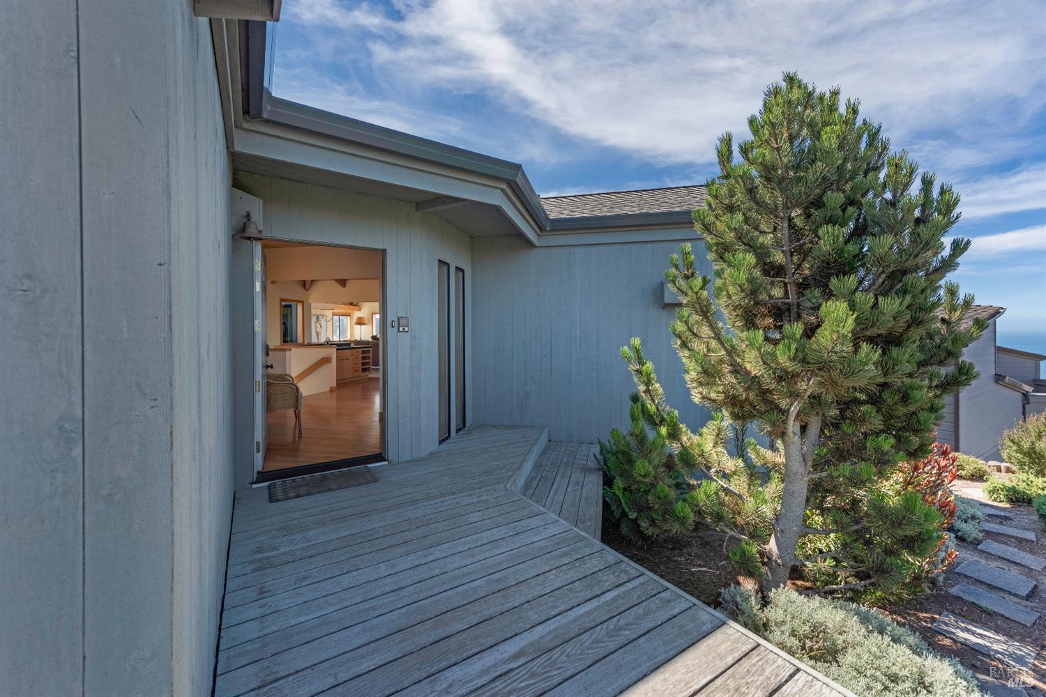 1011 Sea Eagle Loop