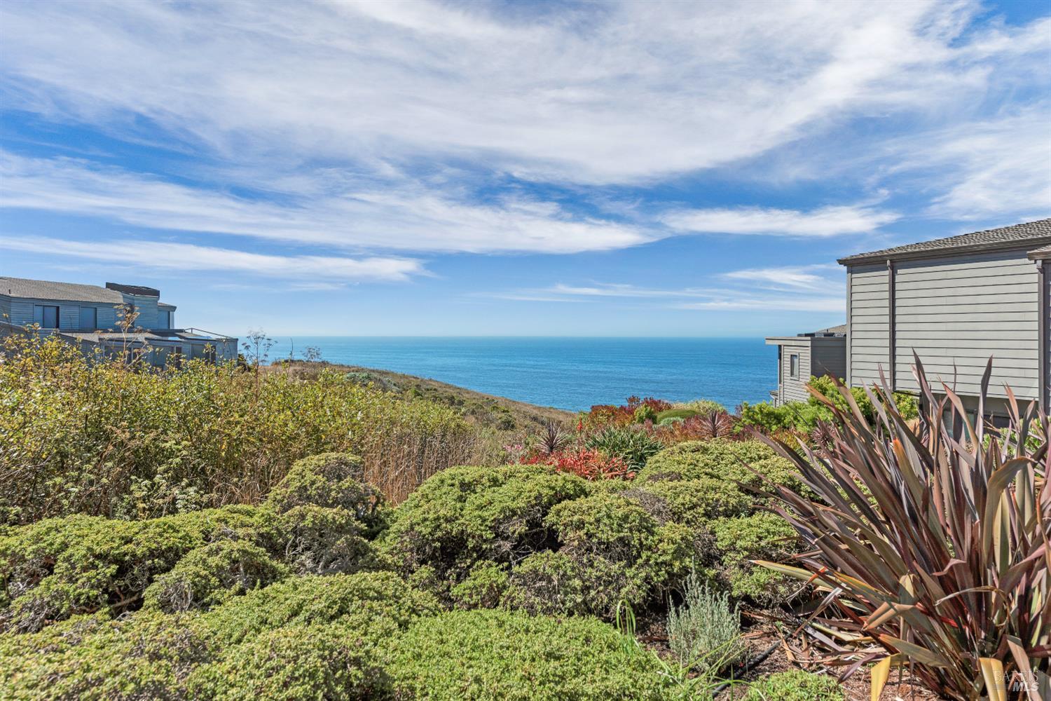1011 Sea Eagle Loop