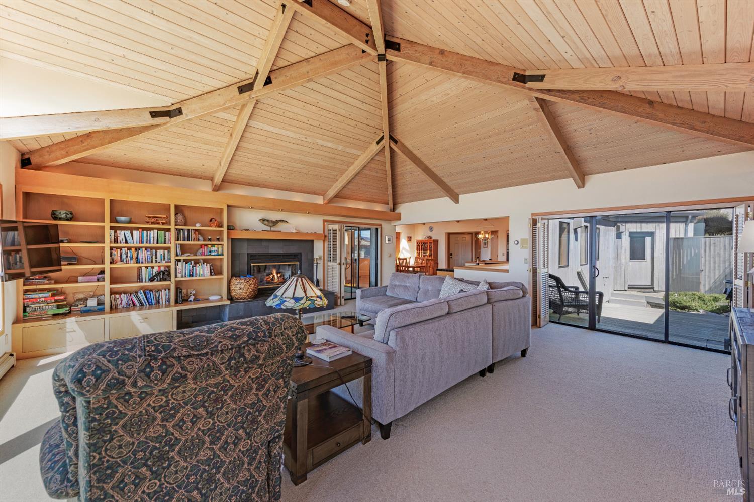 1011 Sea Eagle Loop