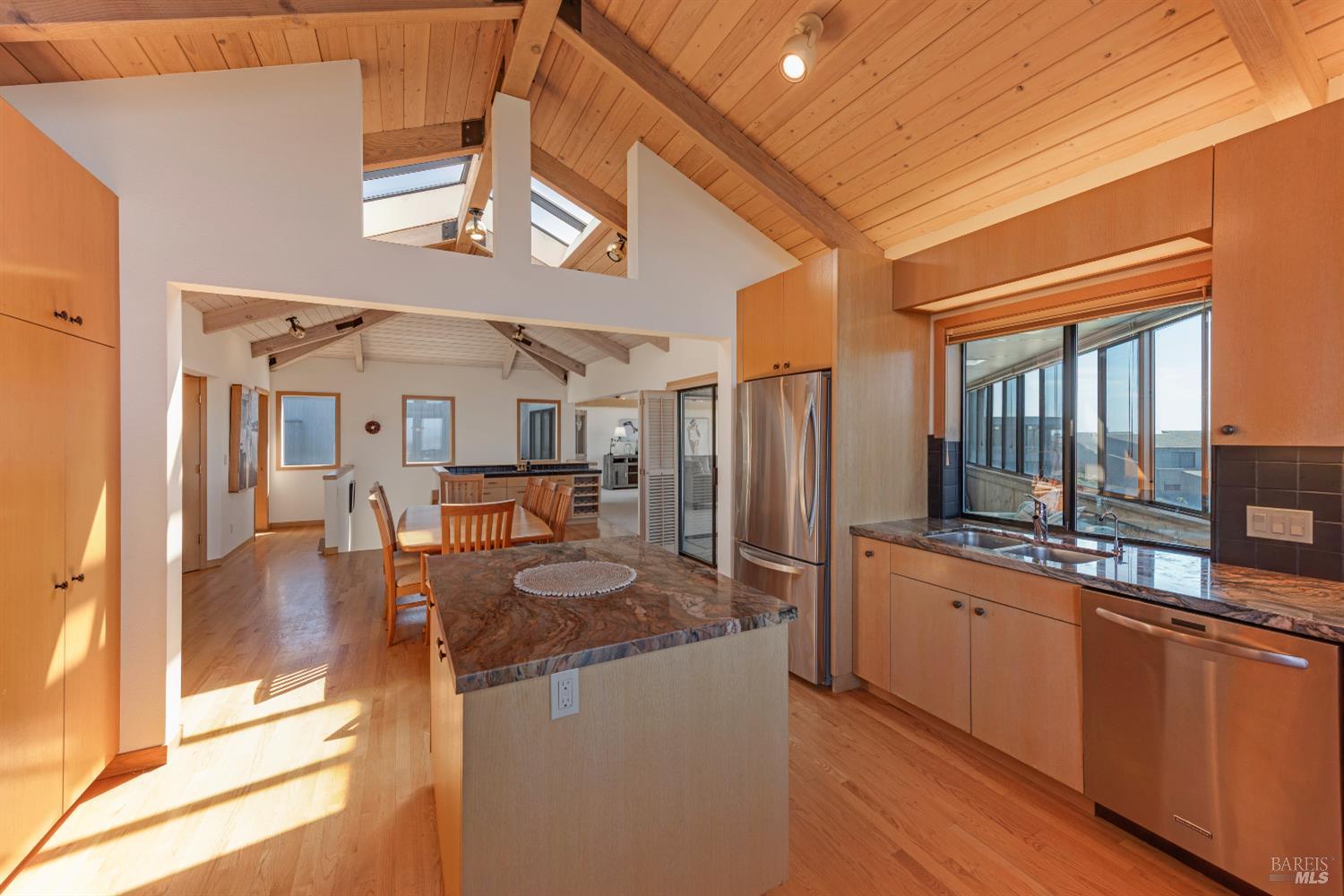 1011 Sea Eagle Loop