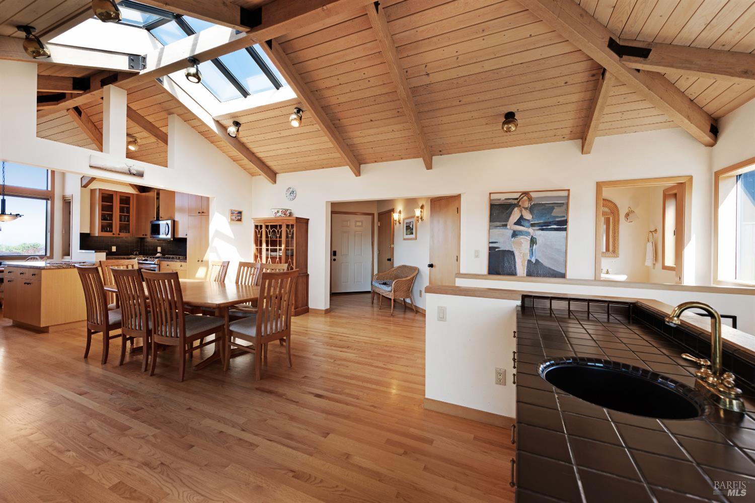 1011 Sea Eagle Loop