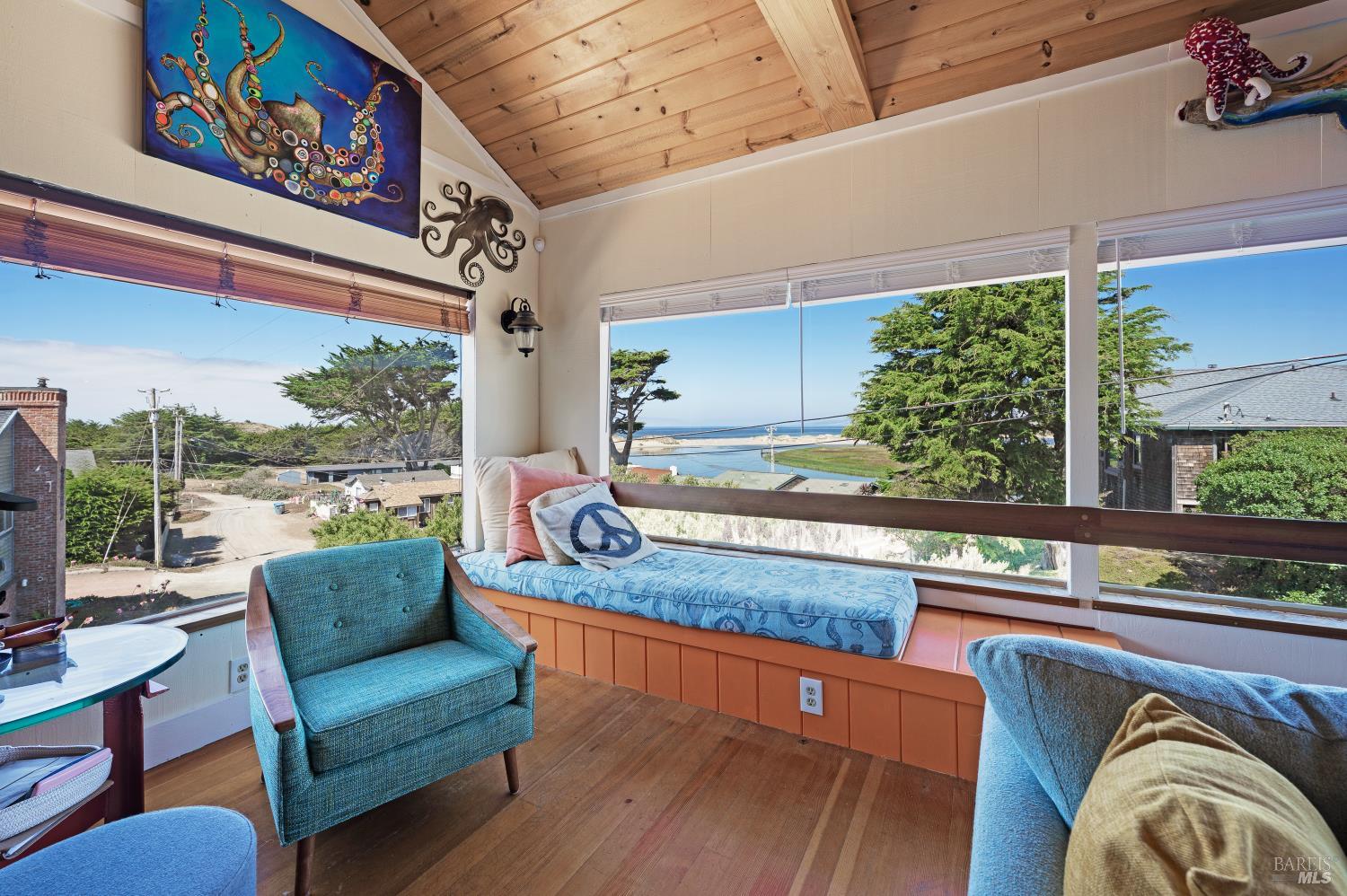 250 Churchill St Ext