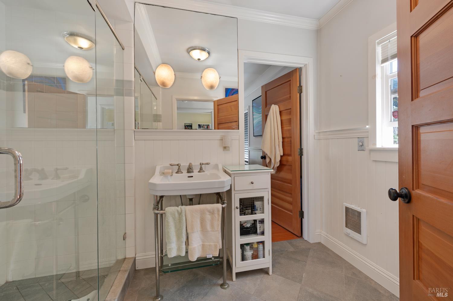 250 Churchill St Ext