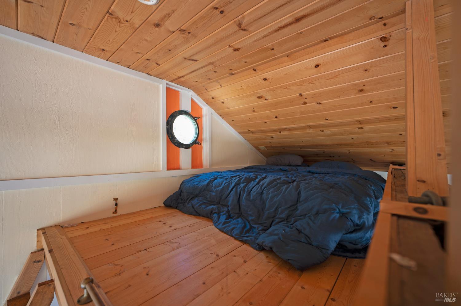 250 Churchill St Ext